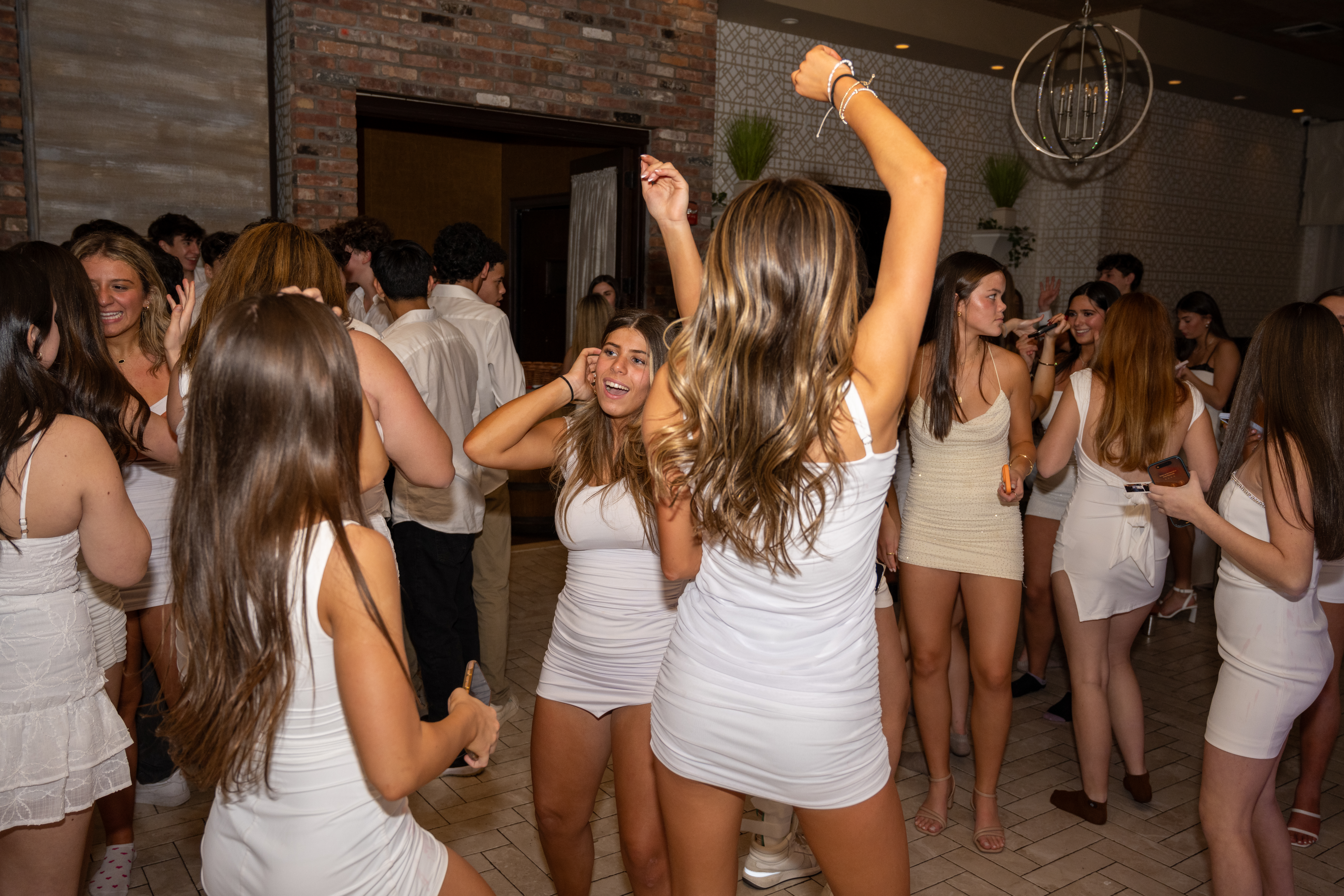 ALY_1770.jpg — Alyson's Sweet 16