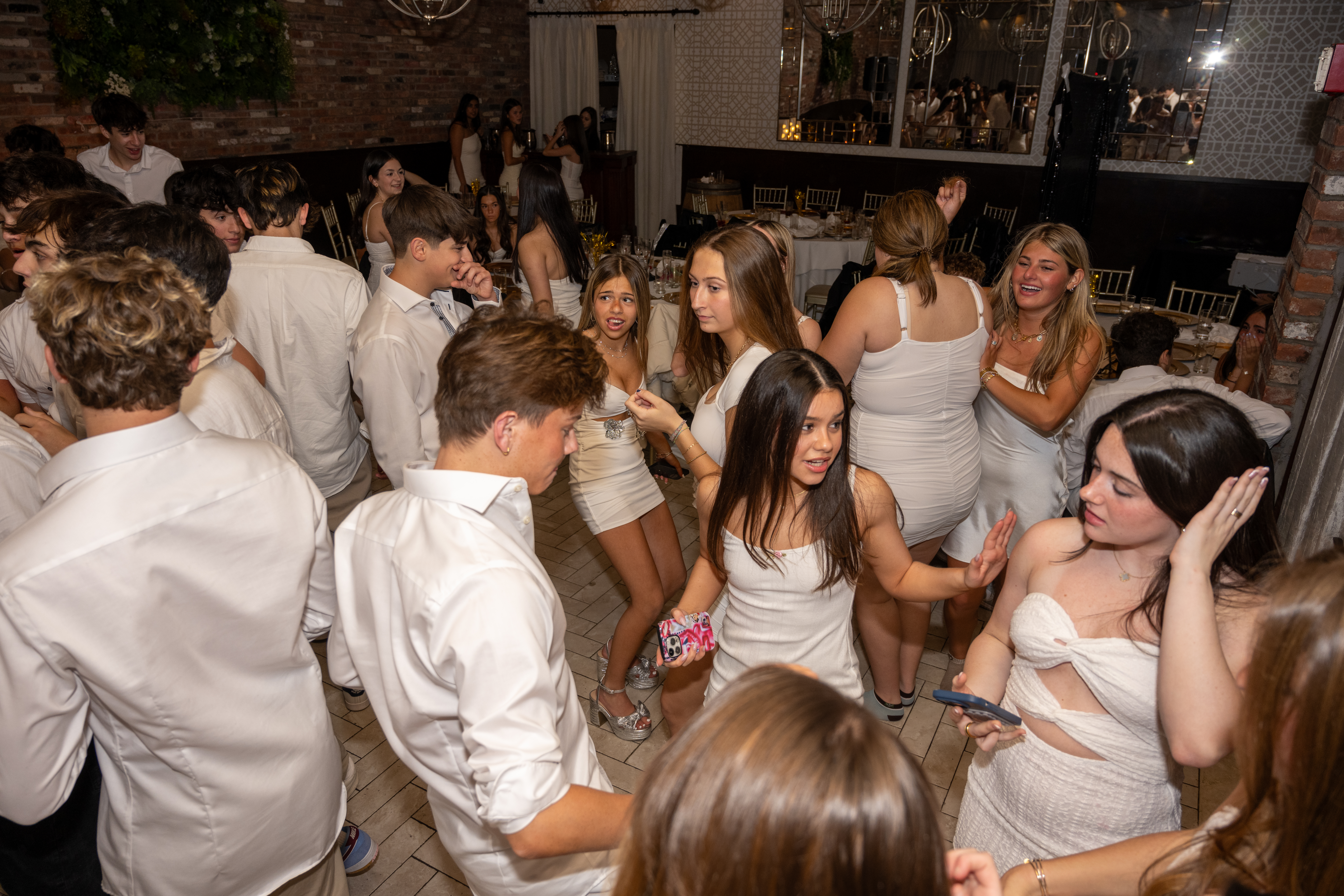 ALY_1874.jpg — Alyson's Sweet 16