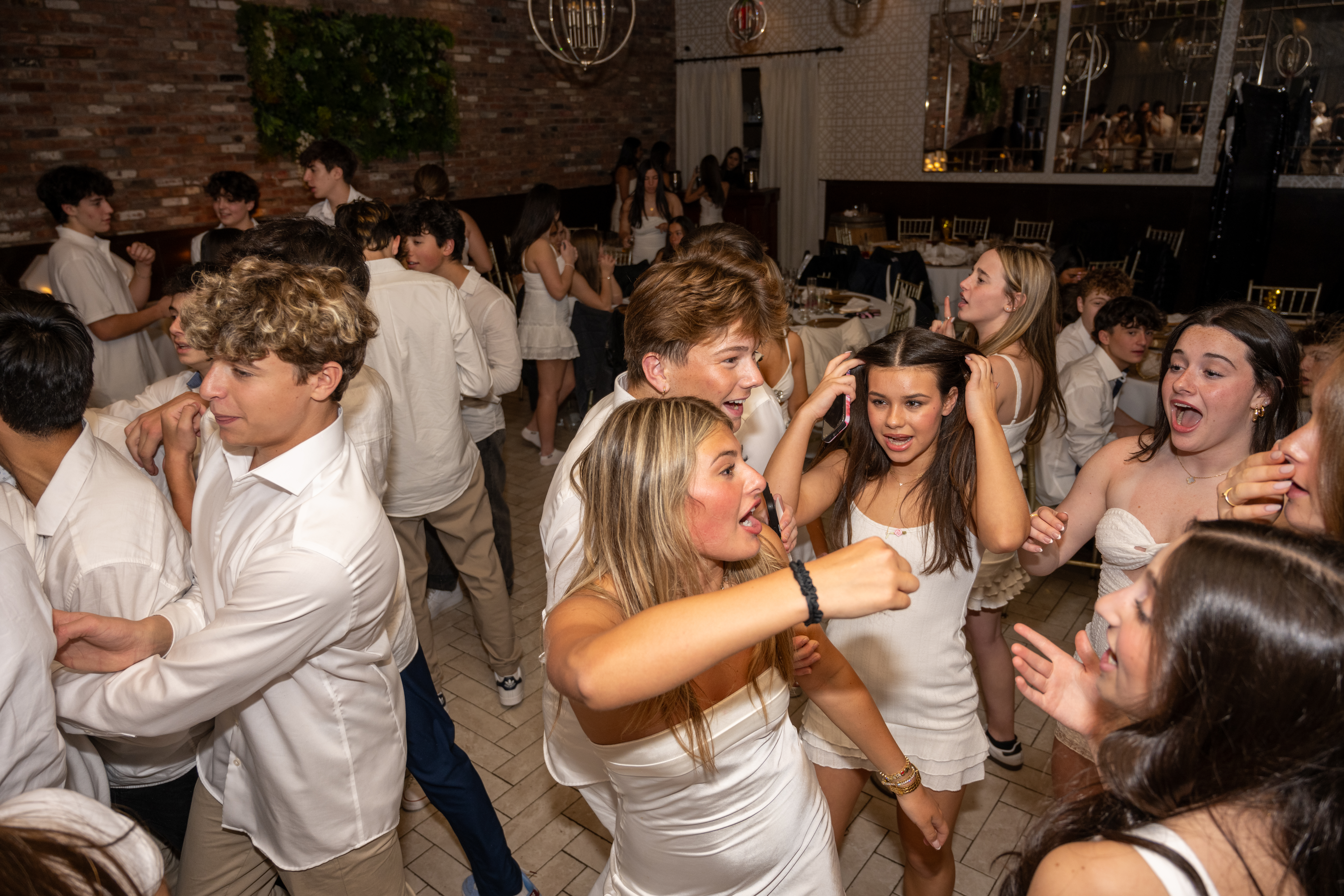 ALY_1875.jpg — Alyson's Sweet 16