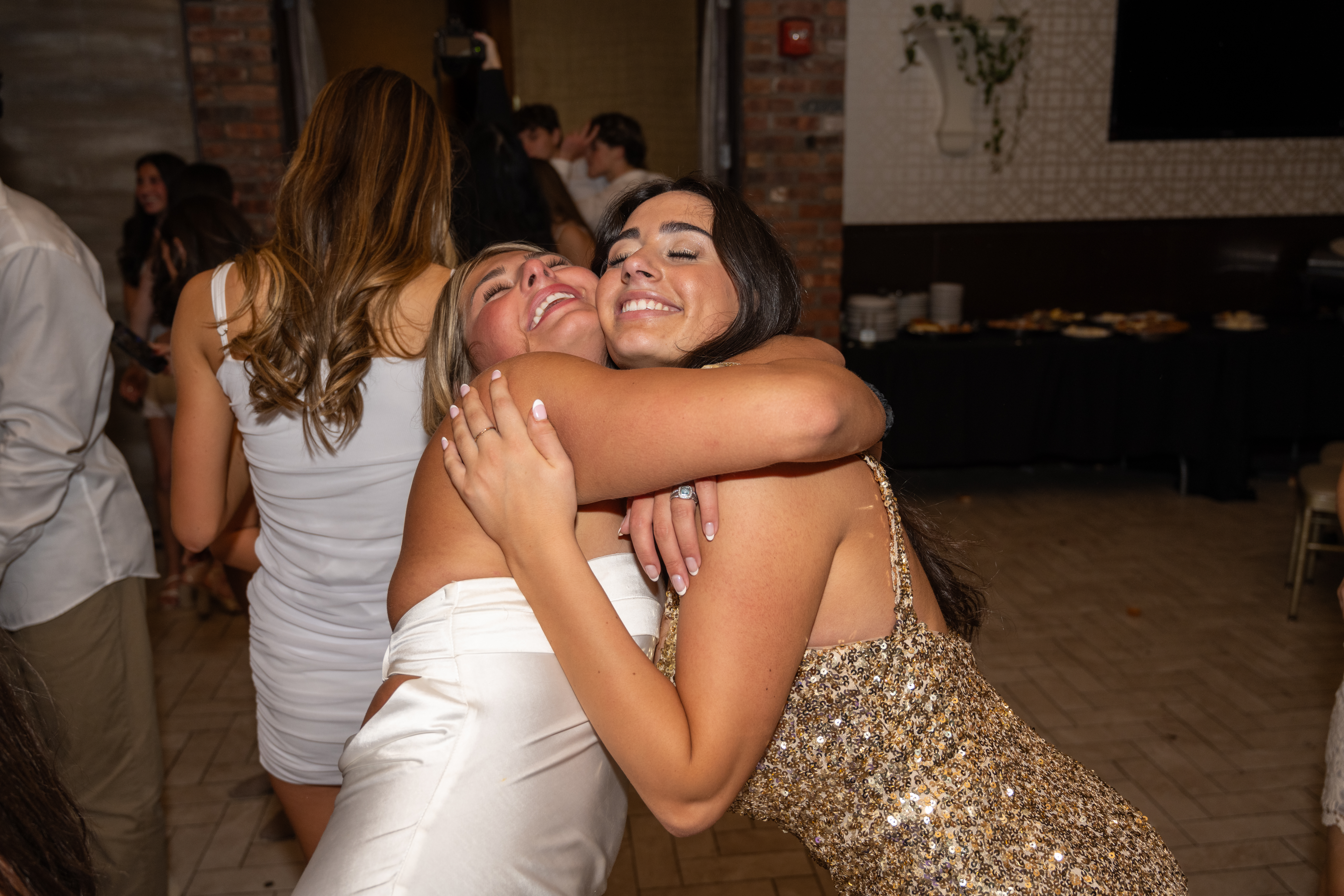 ALY_1976.jpg — Alyson's Sweet 16
