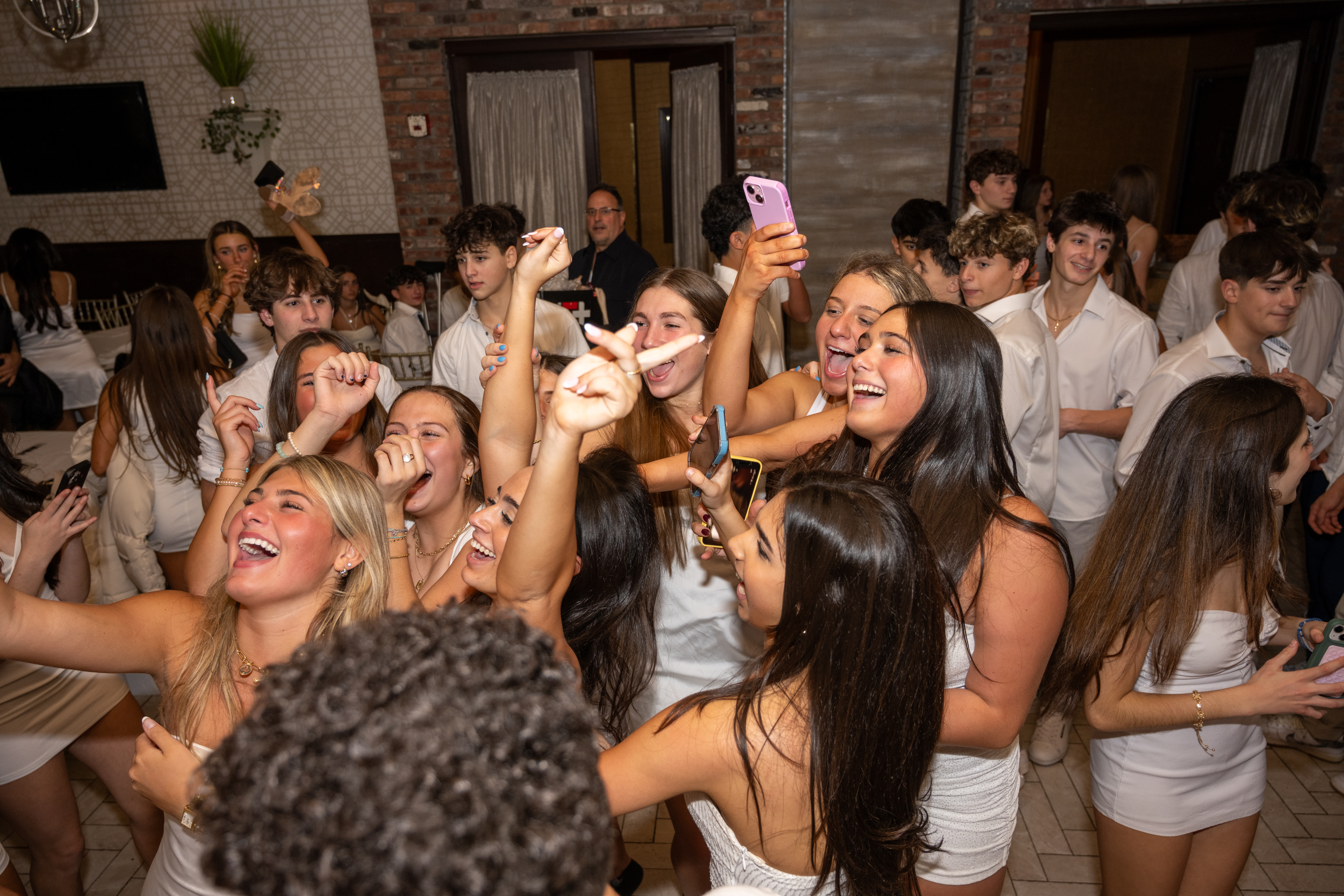 ALY_2030.jpg — Alyson's Sweet 16