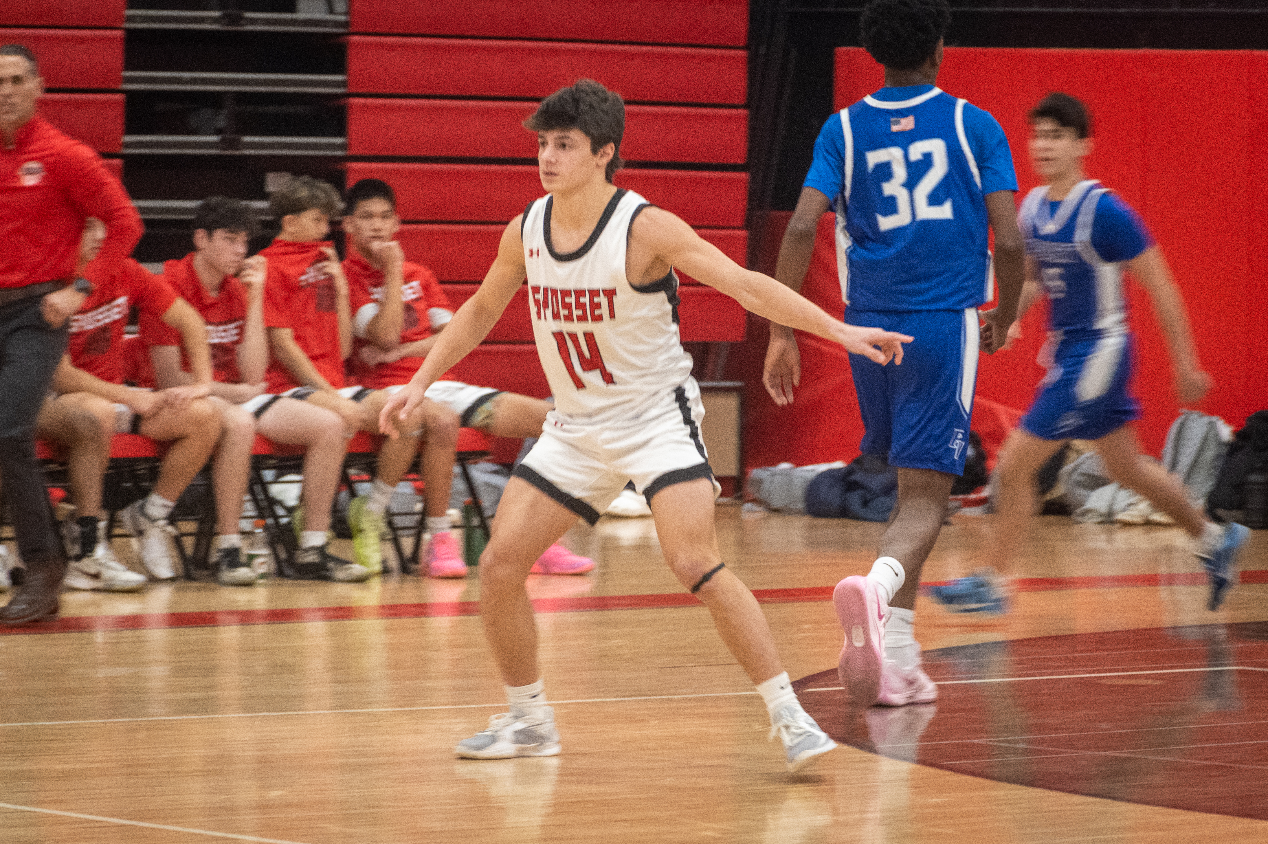 JAM_2070-Cropped.jpg — James Basketball 2025