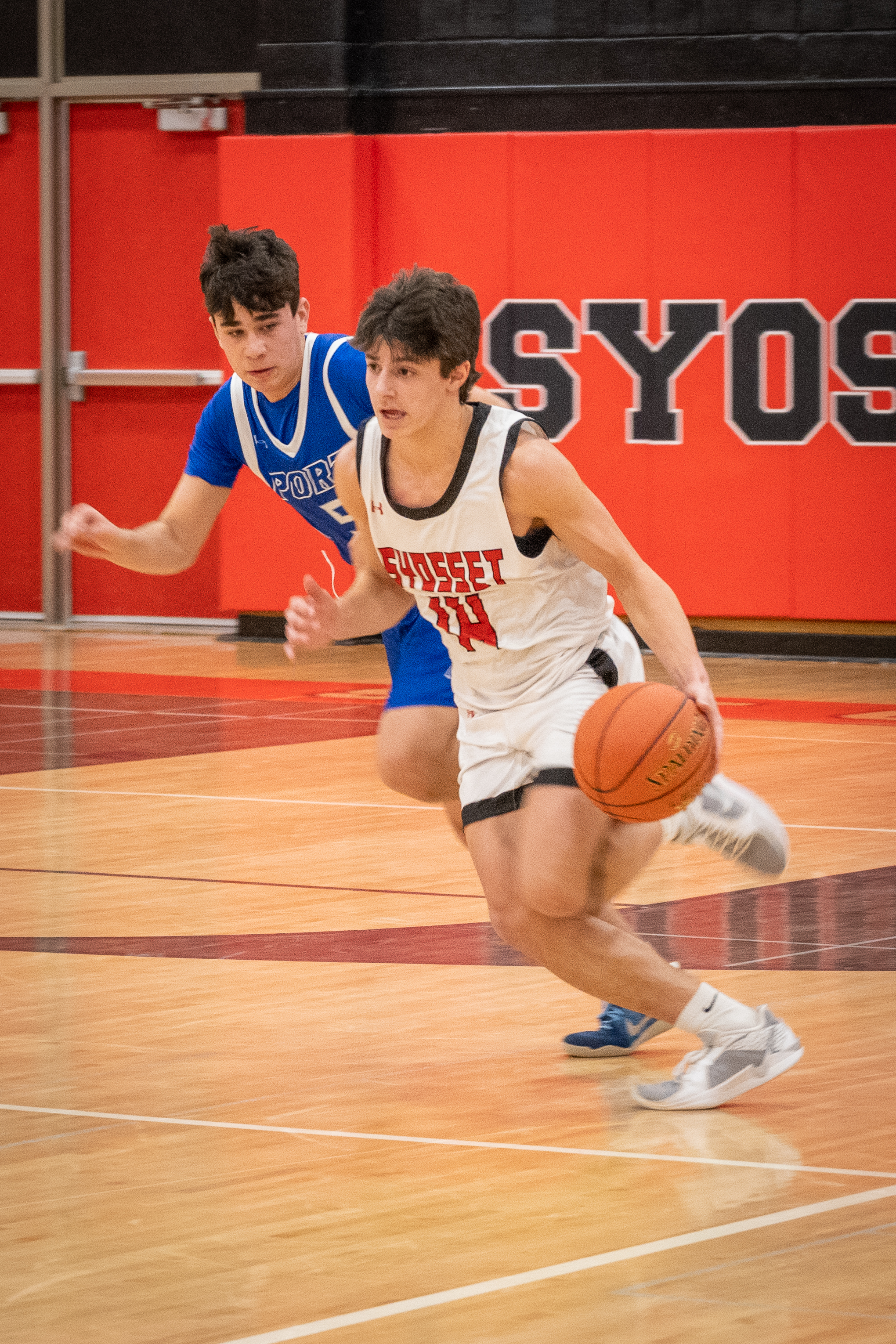 JAM_2108-Cropped.jpg — James Basketball 2025
