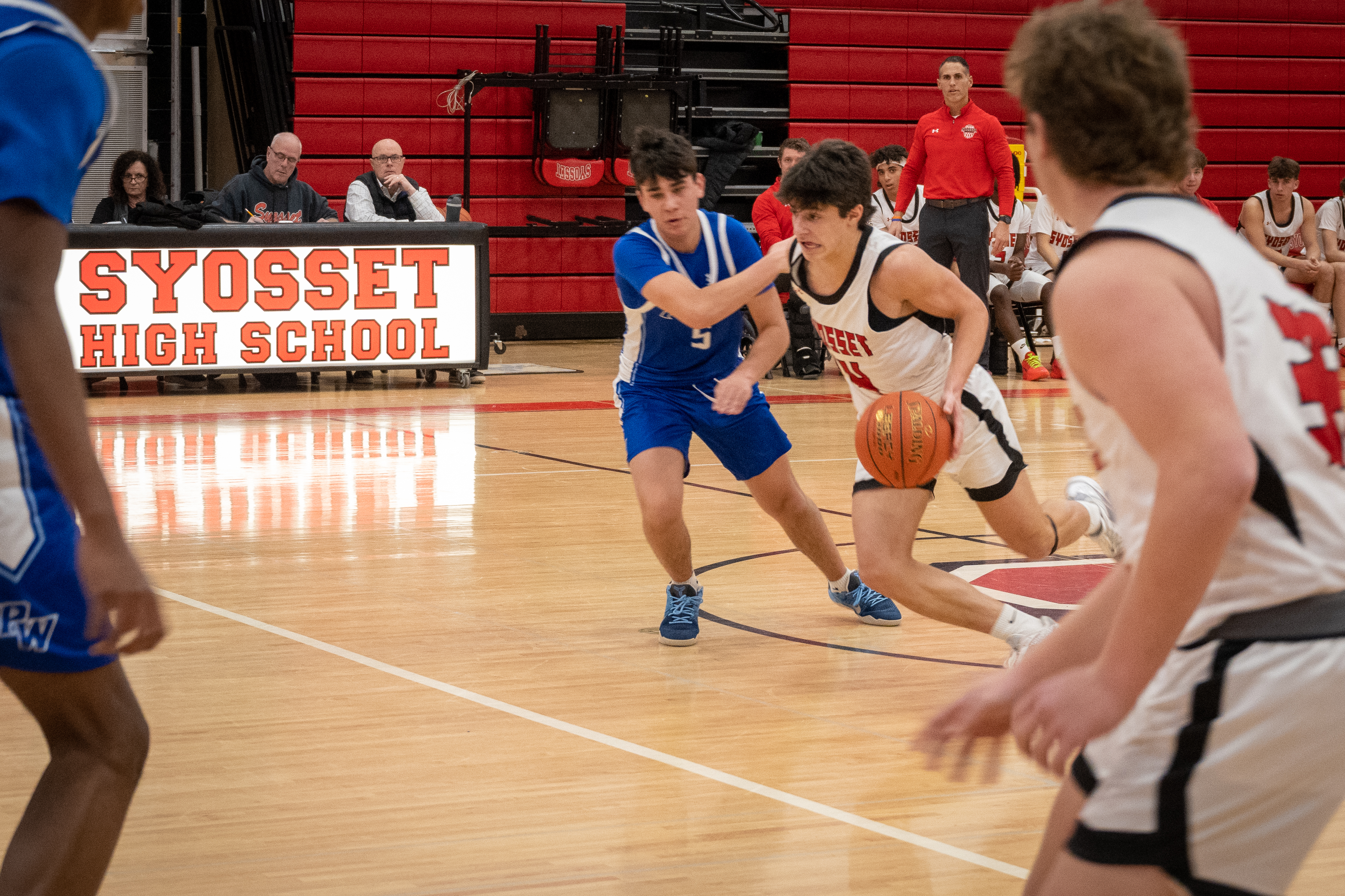 JAM_2127-Cropped.jpg — James Basketball 2025