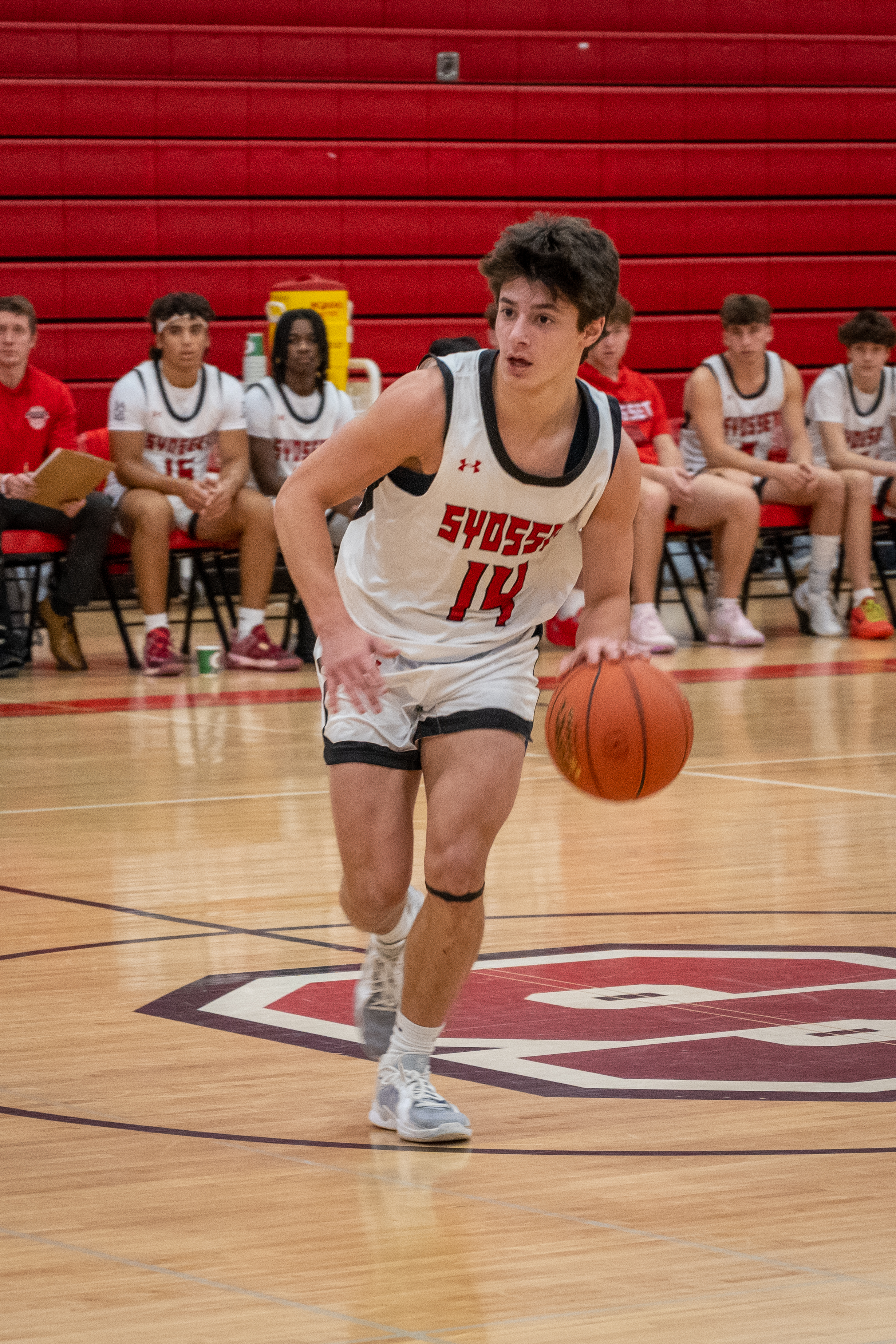JAM_2140-Cropped.jpg — James Basketball 2025