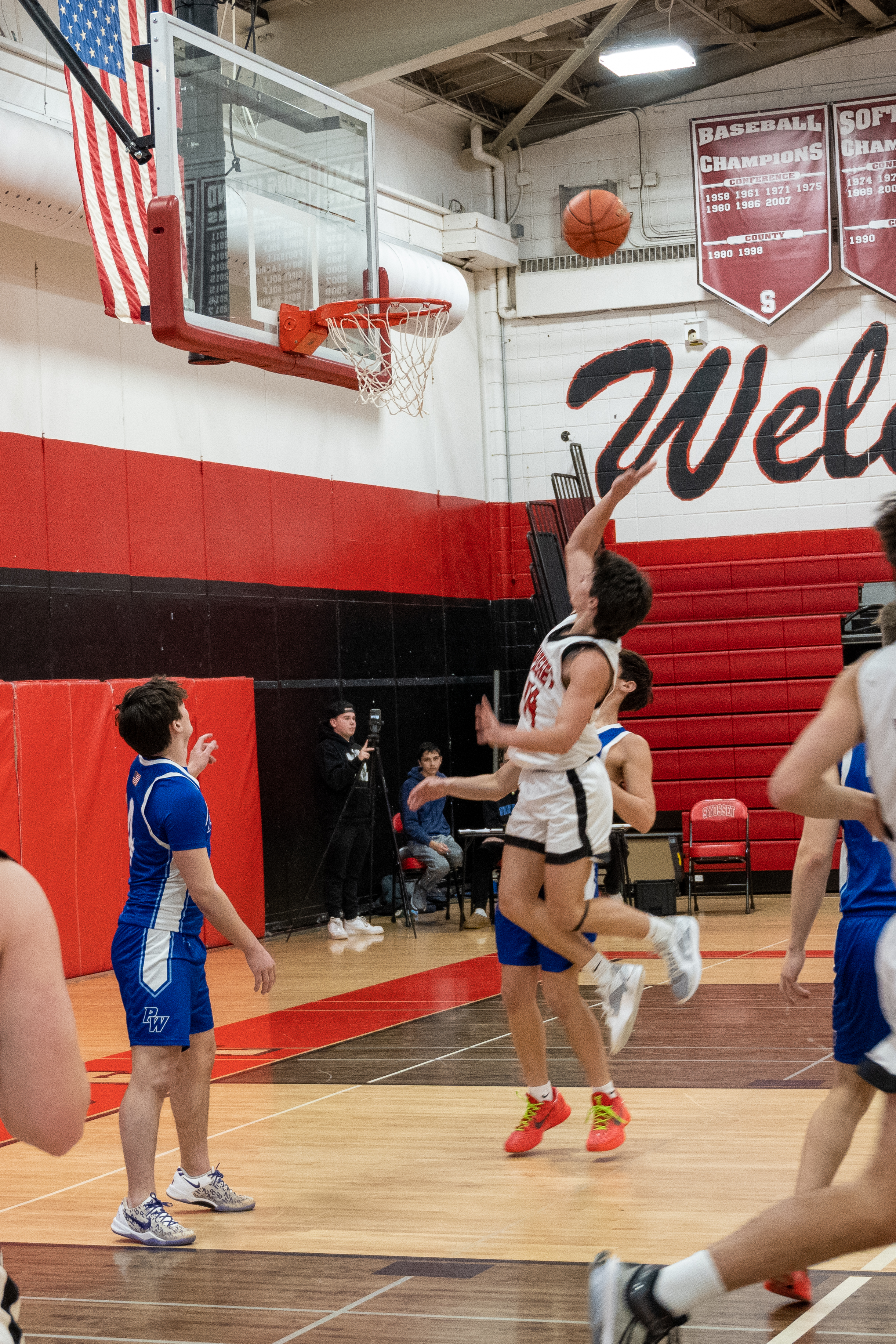 JAM_2151-Cropped.jpg — James Basketball 2025
