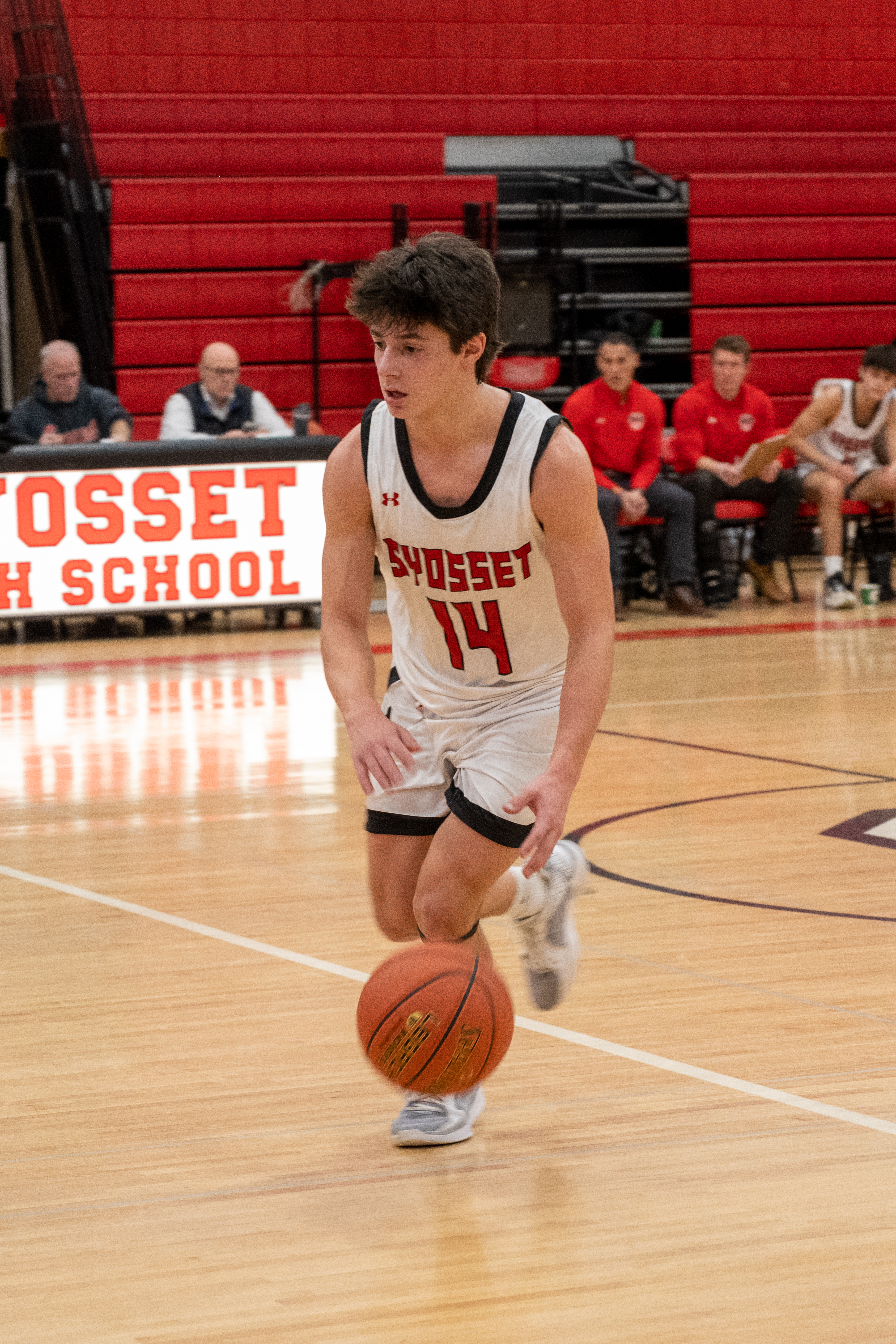 JAM_2199-Cropped.jpg — James Basketball 2025