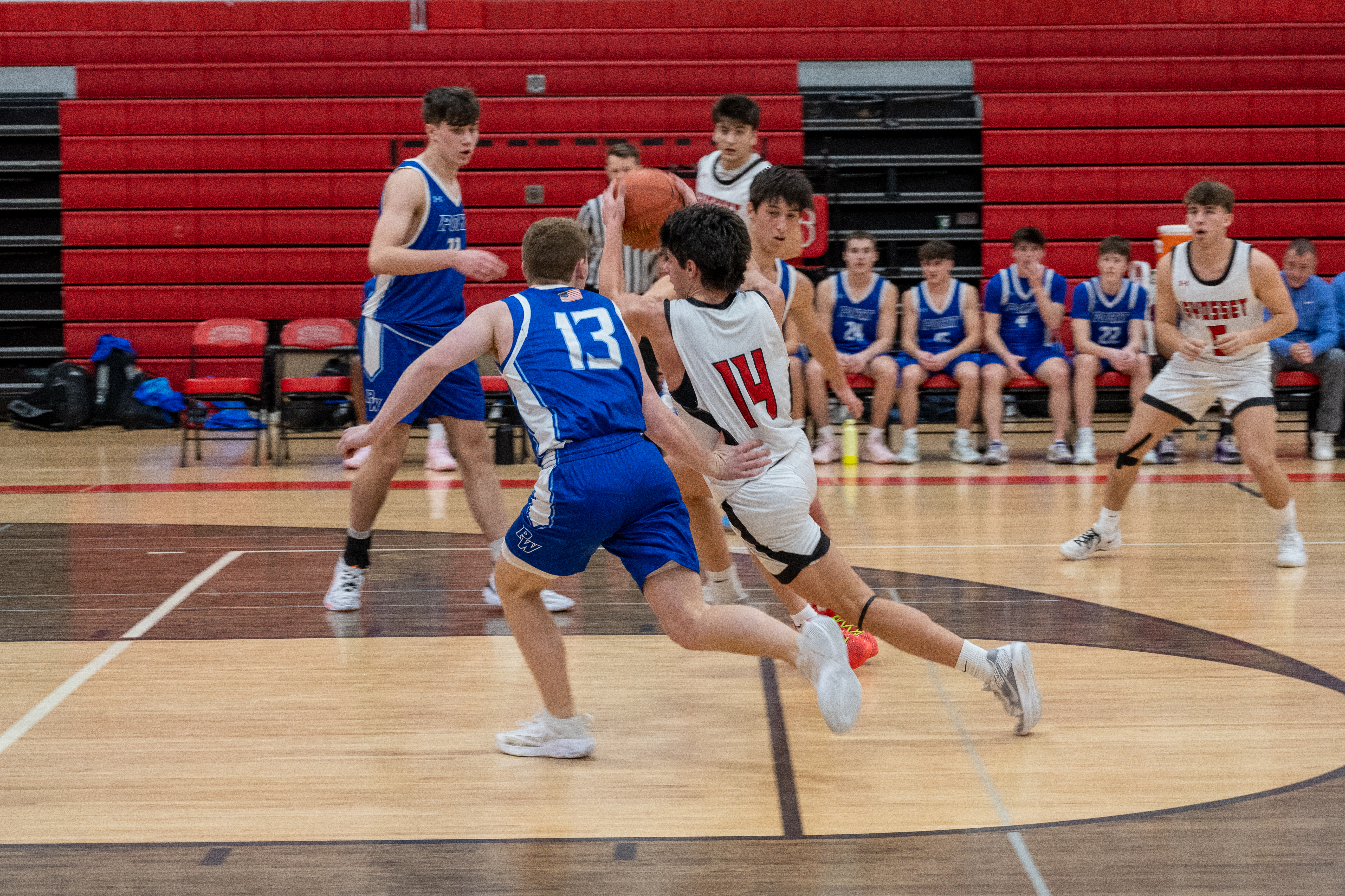 JAM_2224-Cropped.jpg — James Basketball 2025