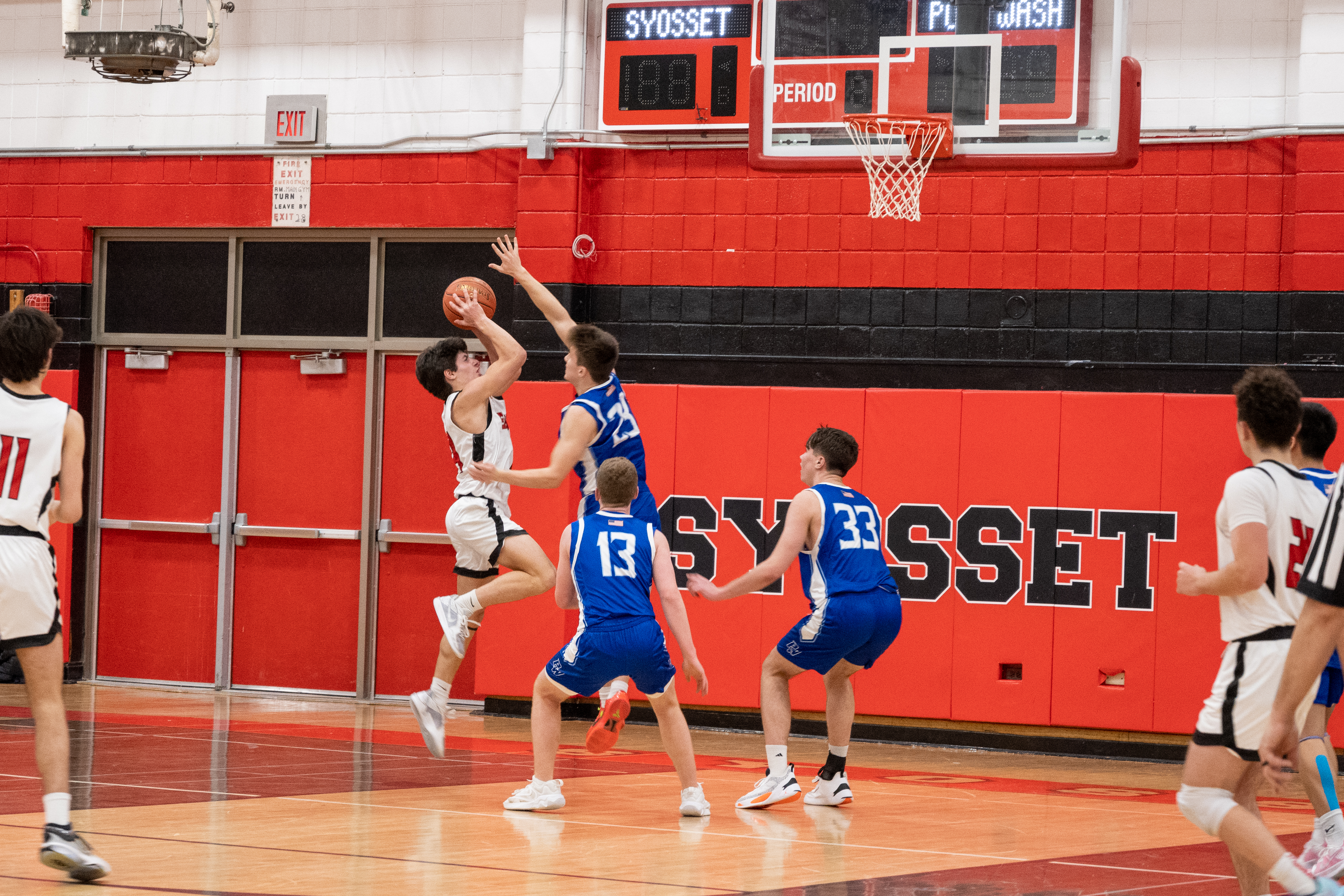 JAM_2294-Cropped.jpg — James Basketball 2025