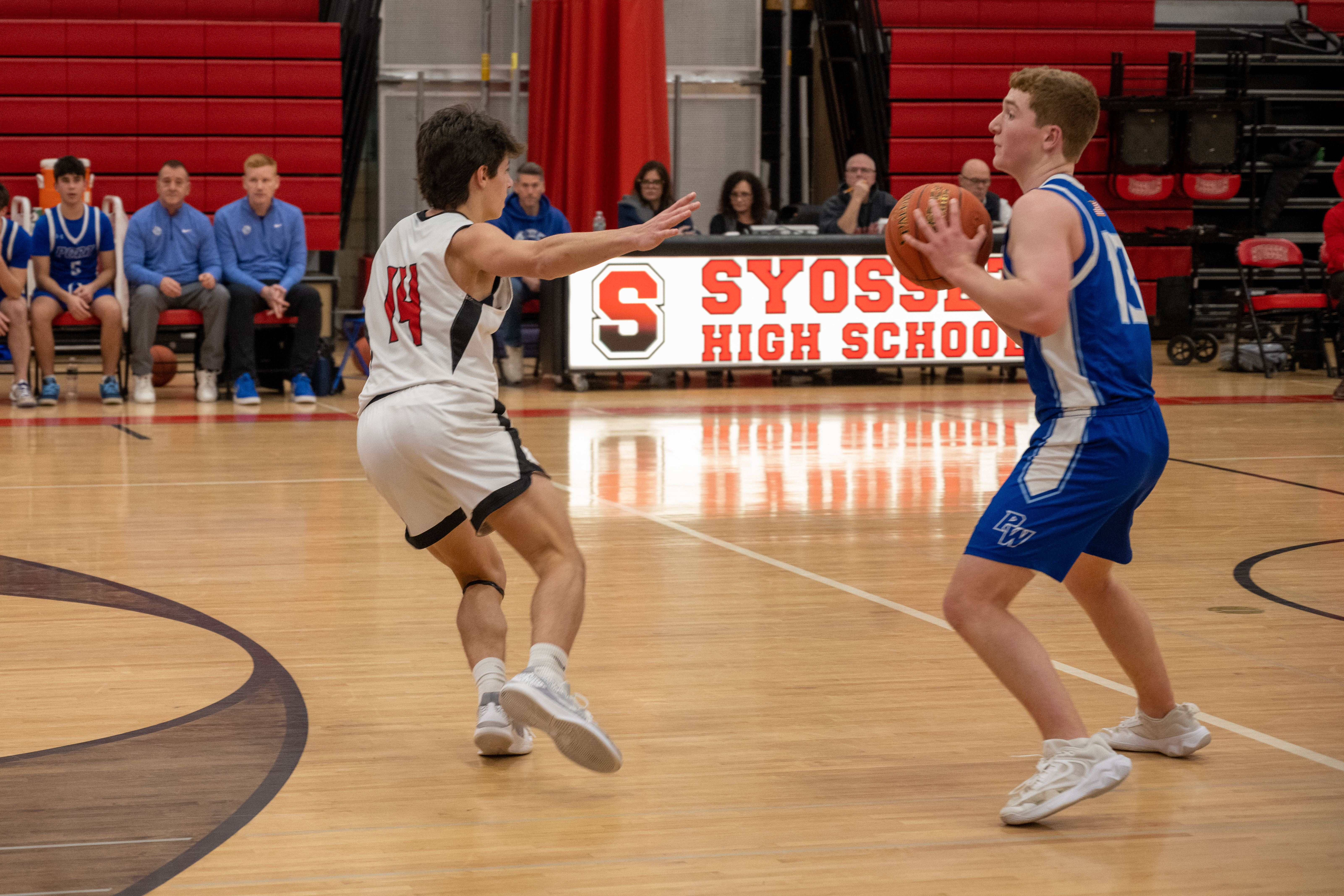 JAM_2315-Cropped.jpg — James Basketball 2025