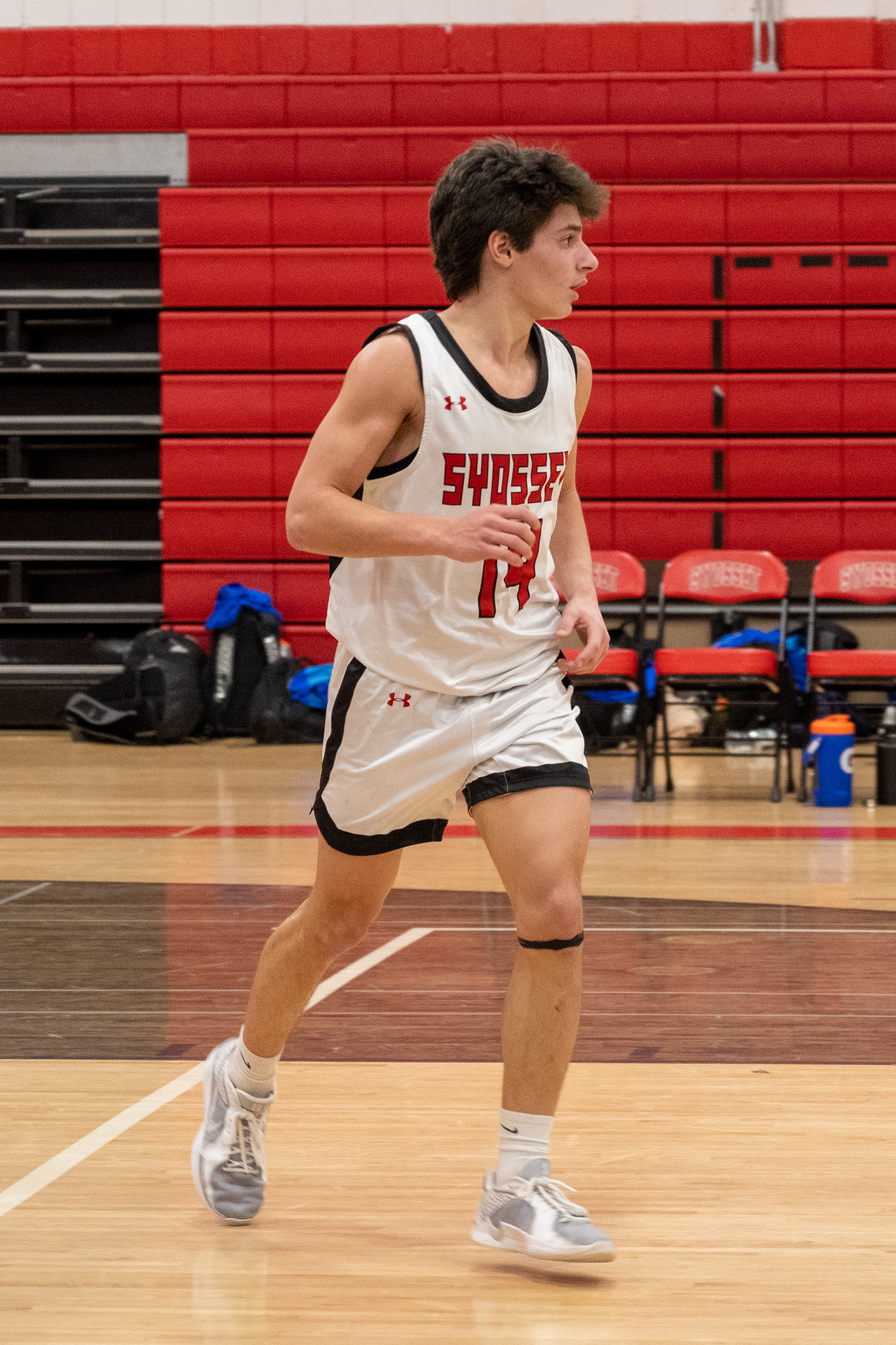 JAM_2395-Cropped.jpg — James Basketball 2025