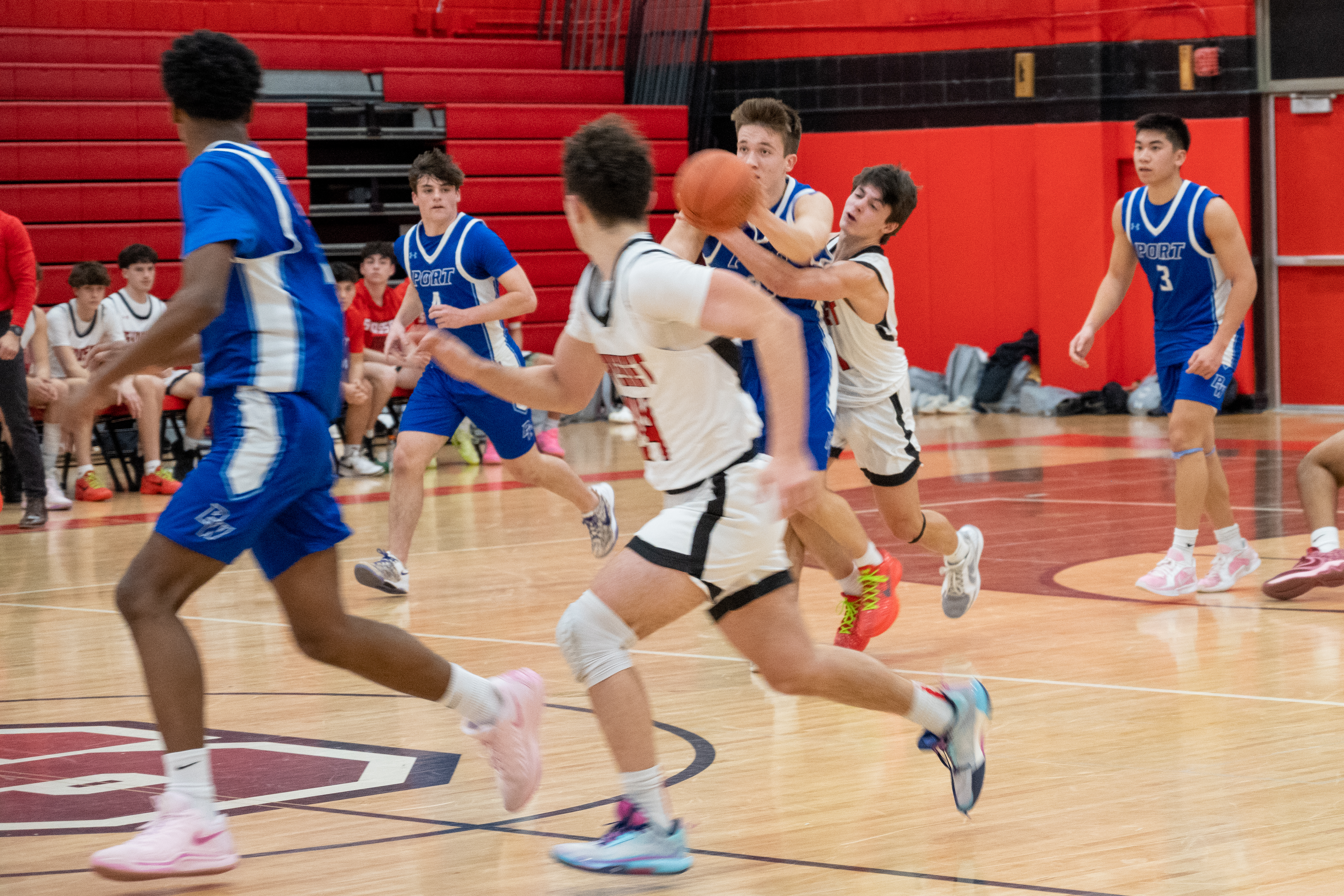 JAM_2456-Cropped.jpg — James Basketball 2025