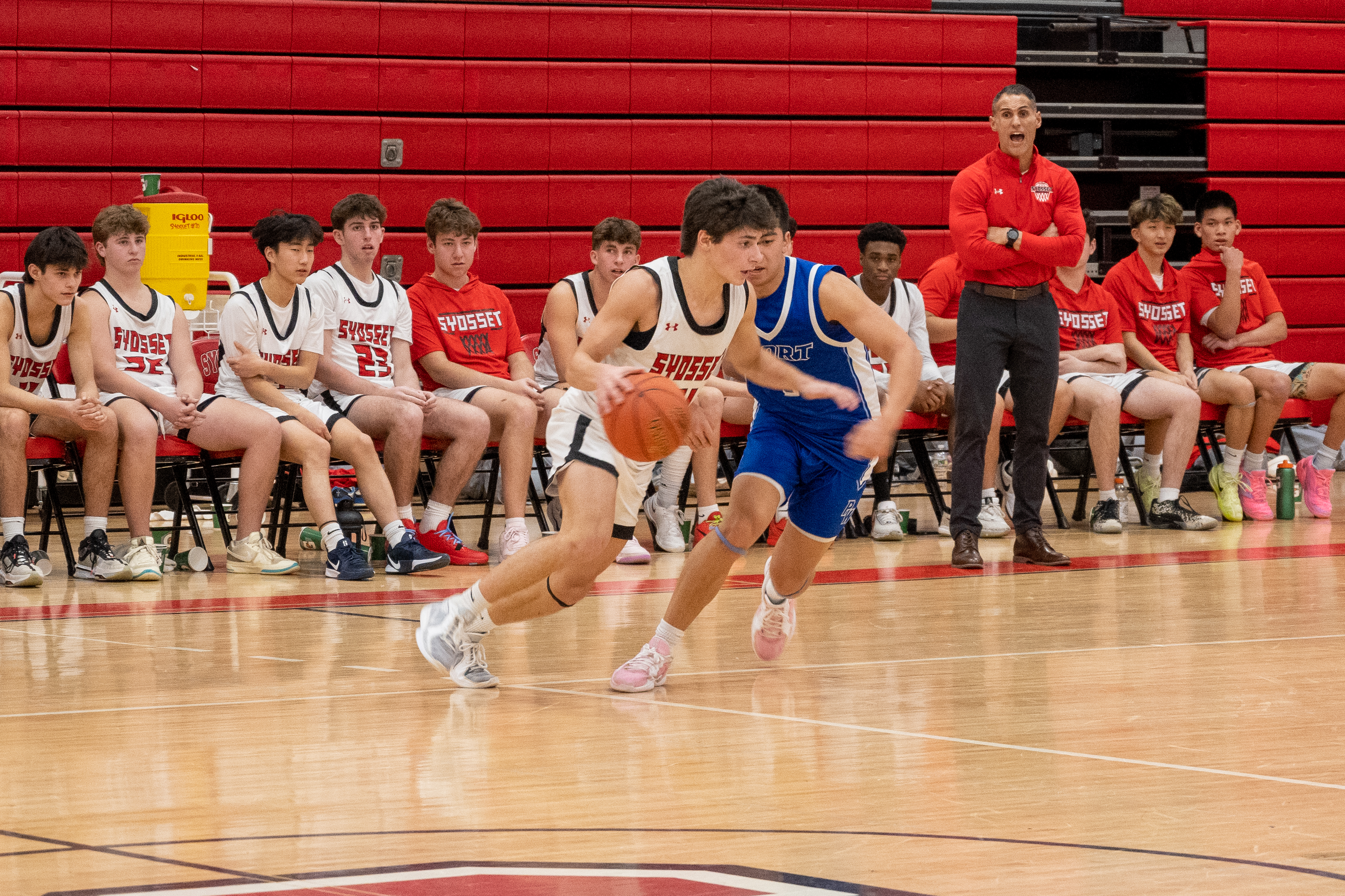 JAM_2520-Cropped.jpg — James Basketball 2025