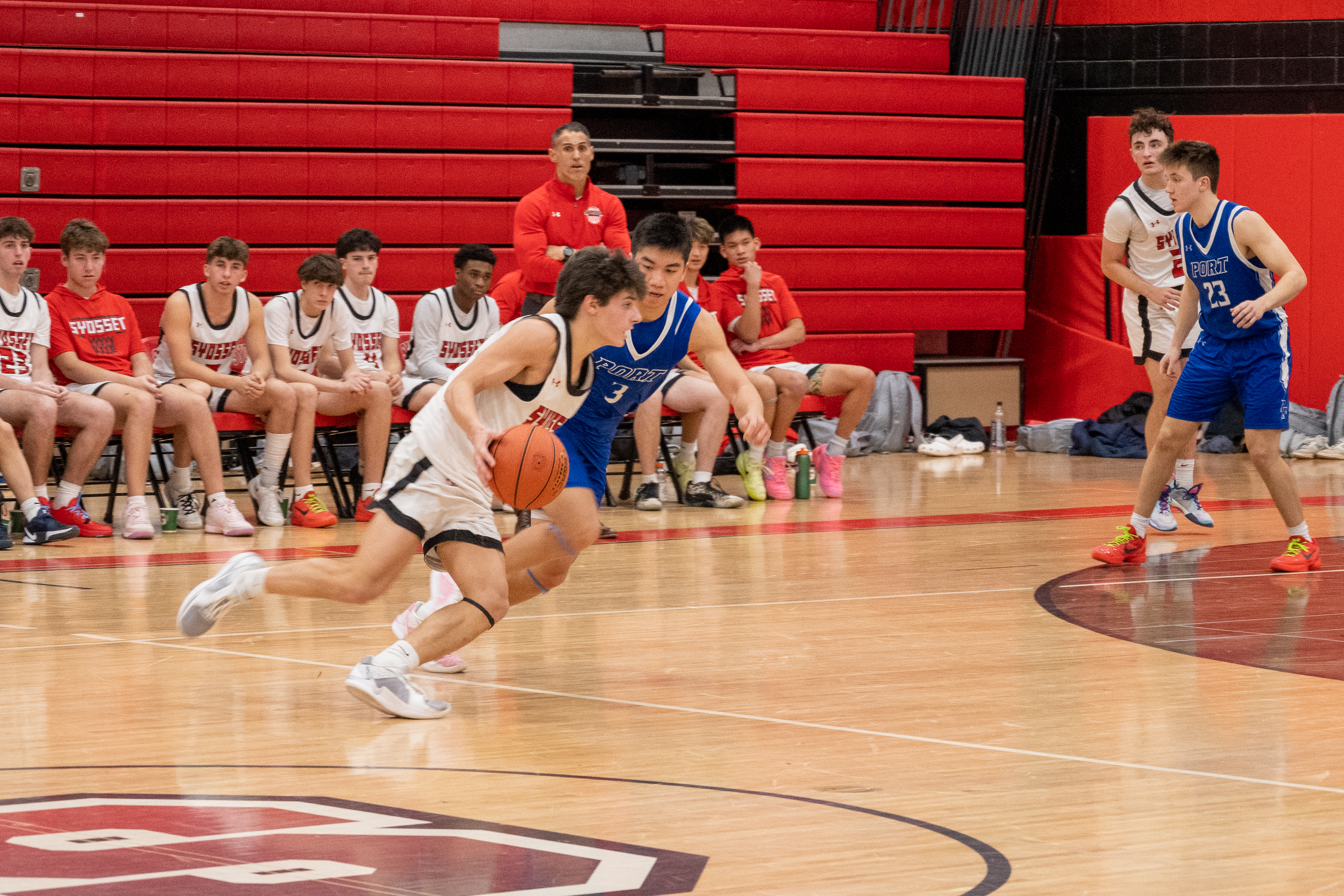 JAM_2522-Cropped.jpg — James Basketball 2025