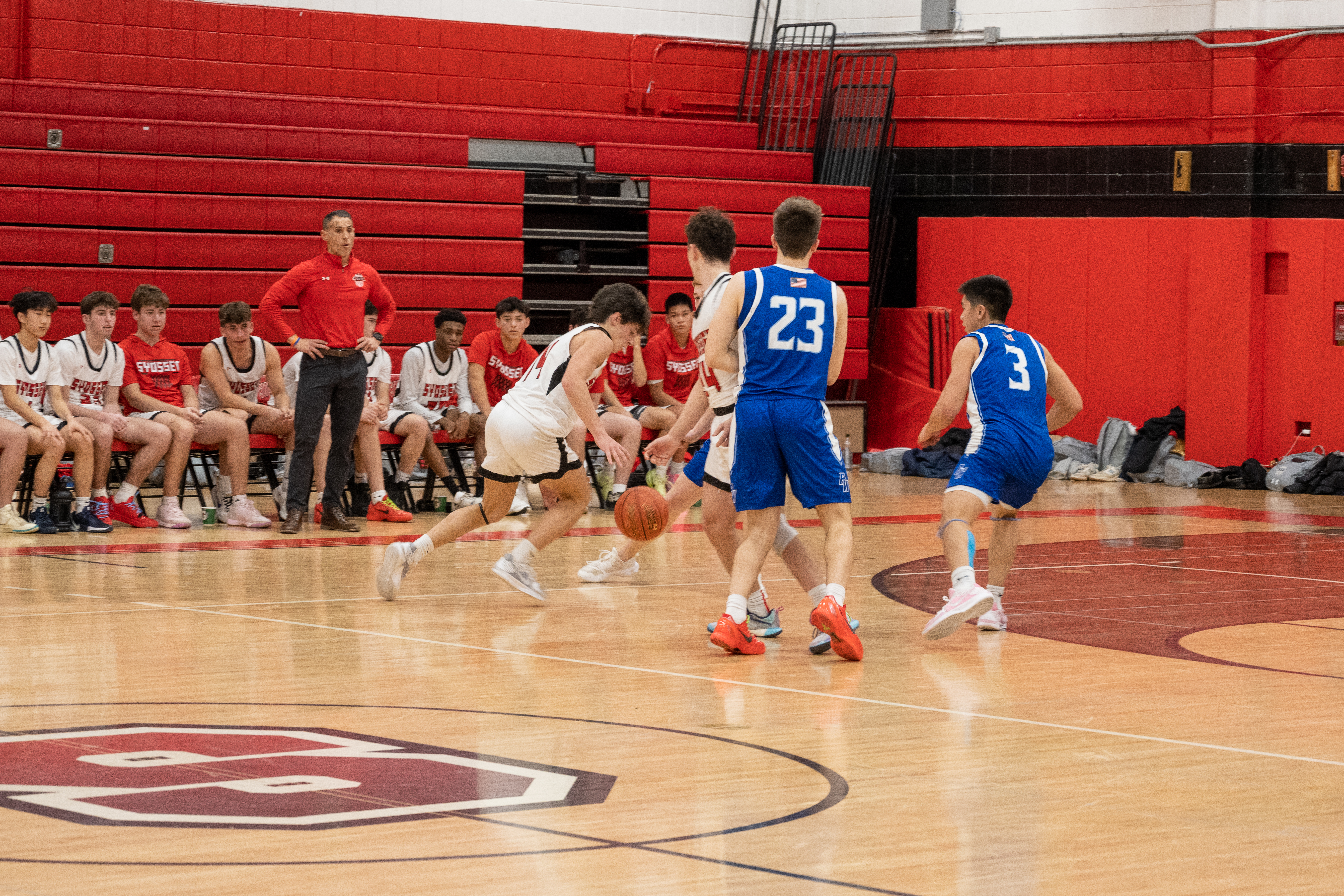 JAM_2530-Cropped.jpg — James Basketball 2025