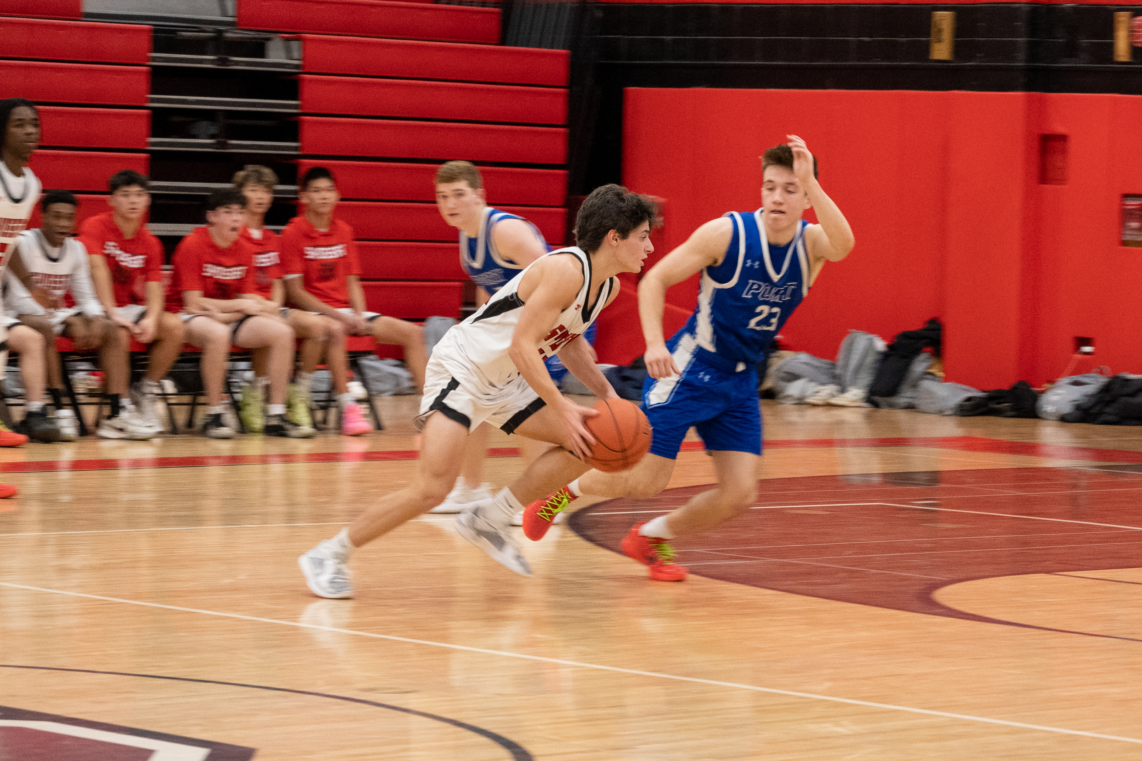 JAM_2539-Cropped.jpg — James Basketball 2025