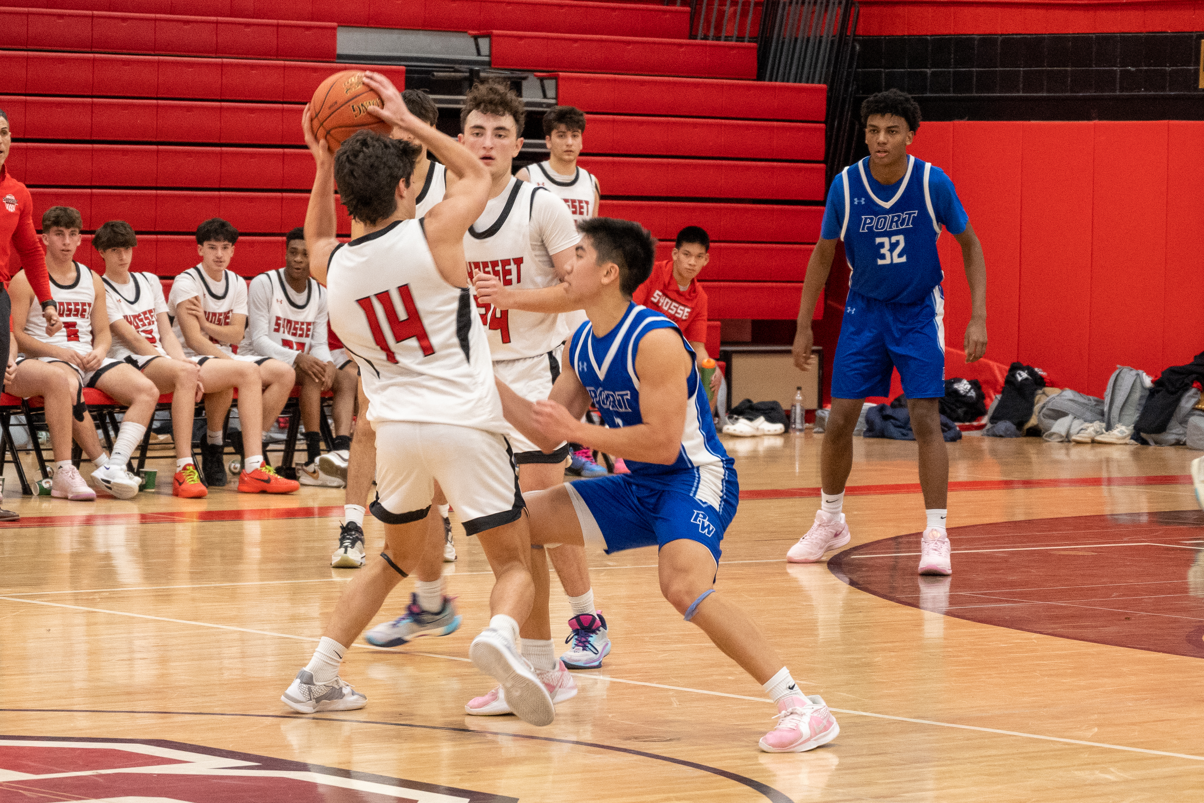 JAM_2569-Cropped.jpg — James Basketball 2025