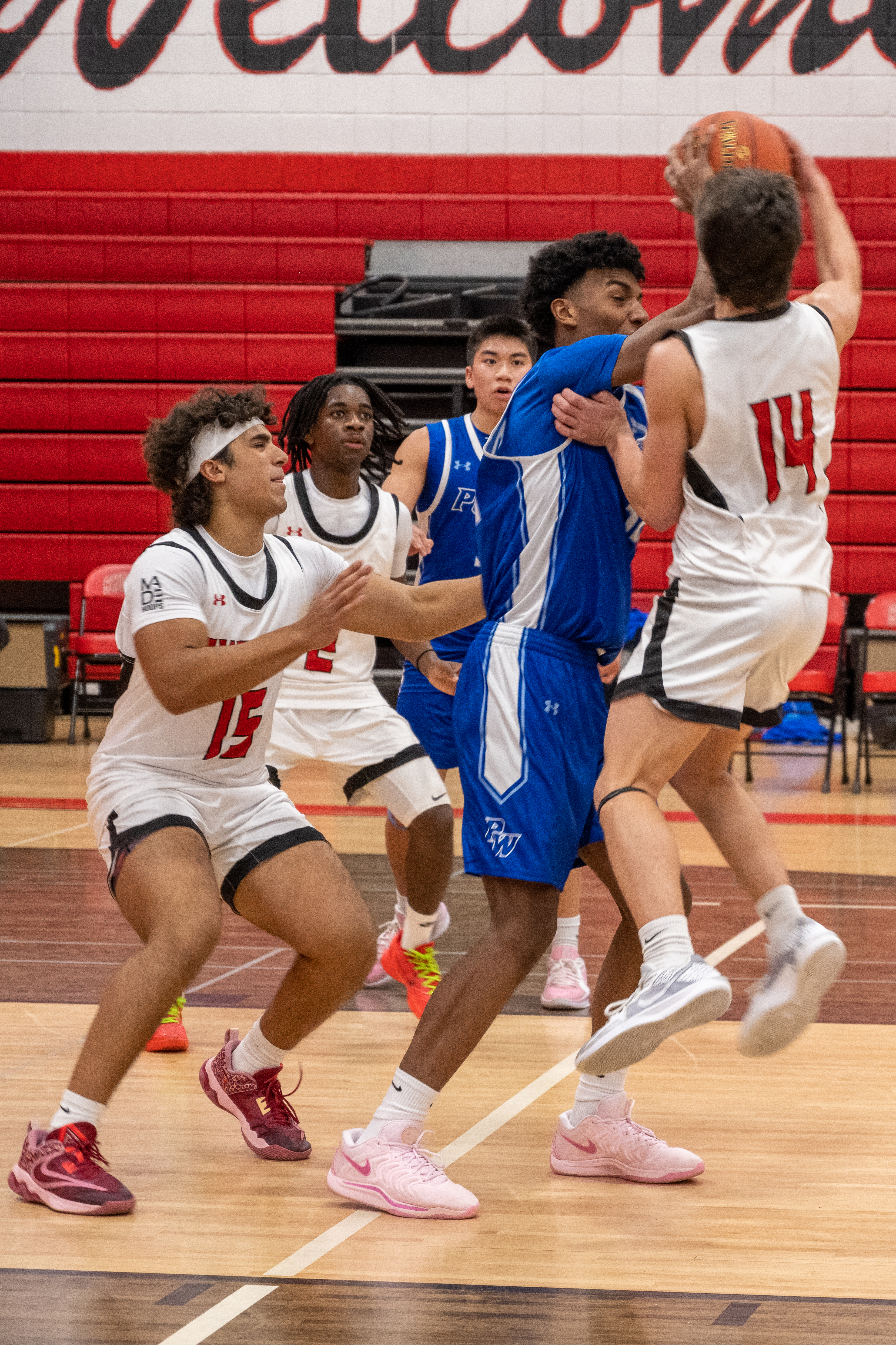 JAM_2583-Cropped.jpg — James Basketball 2025
