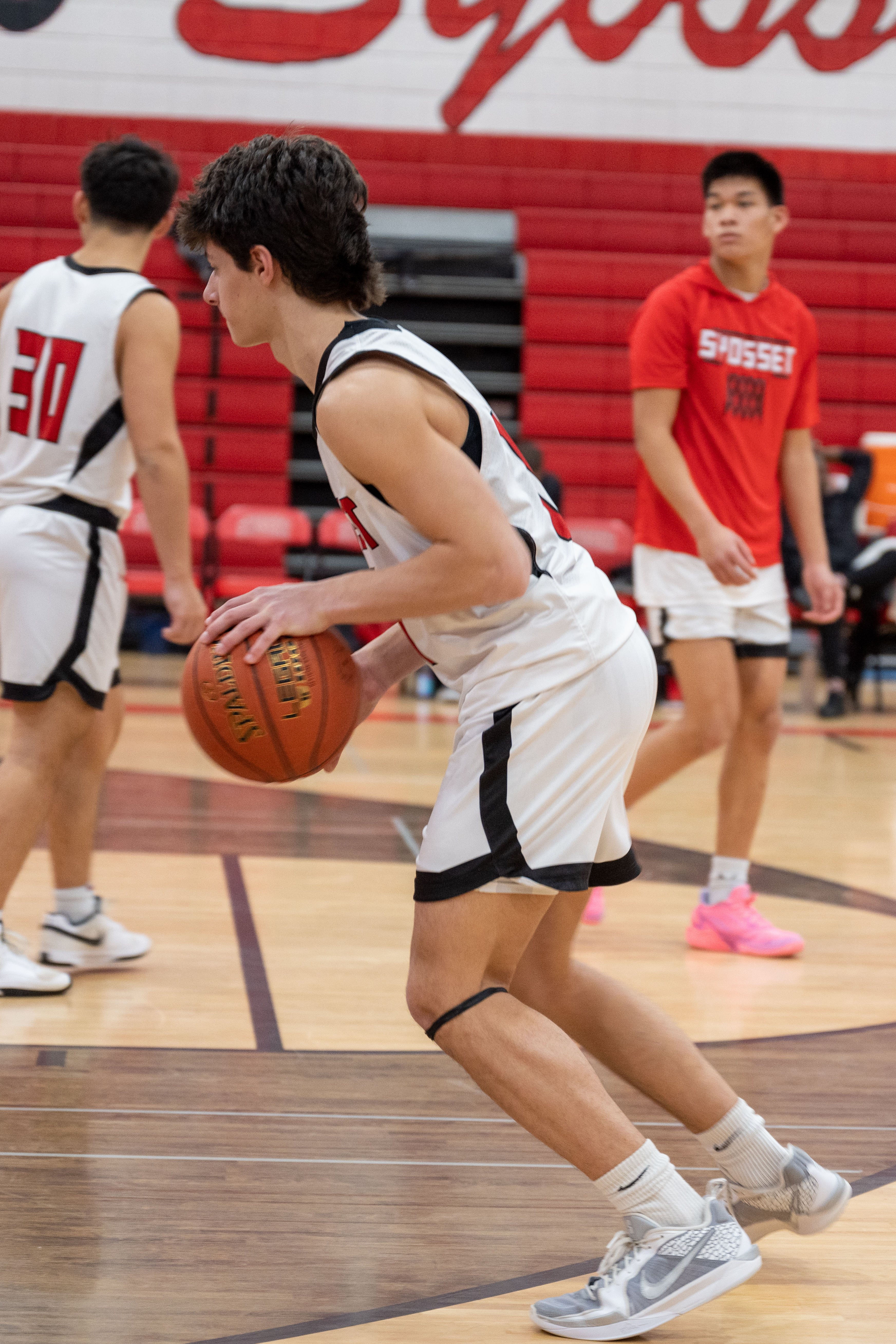 JAM_2626.jpg — James Basketball 2025