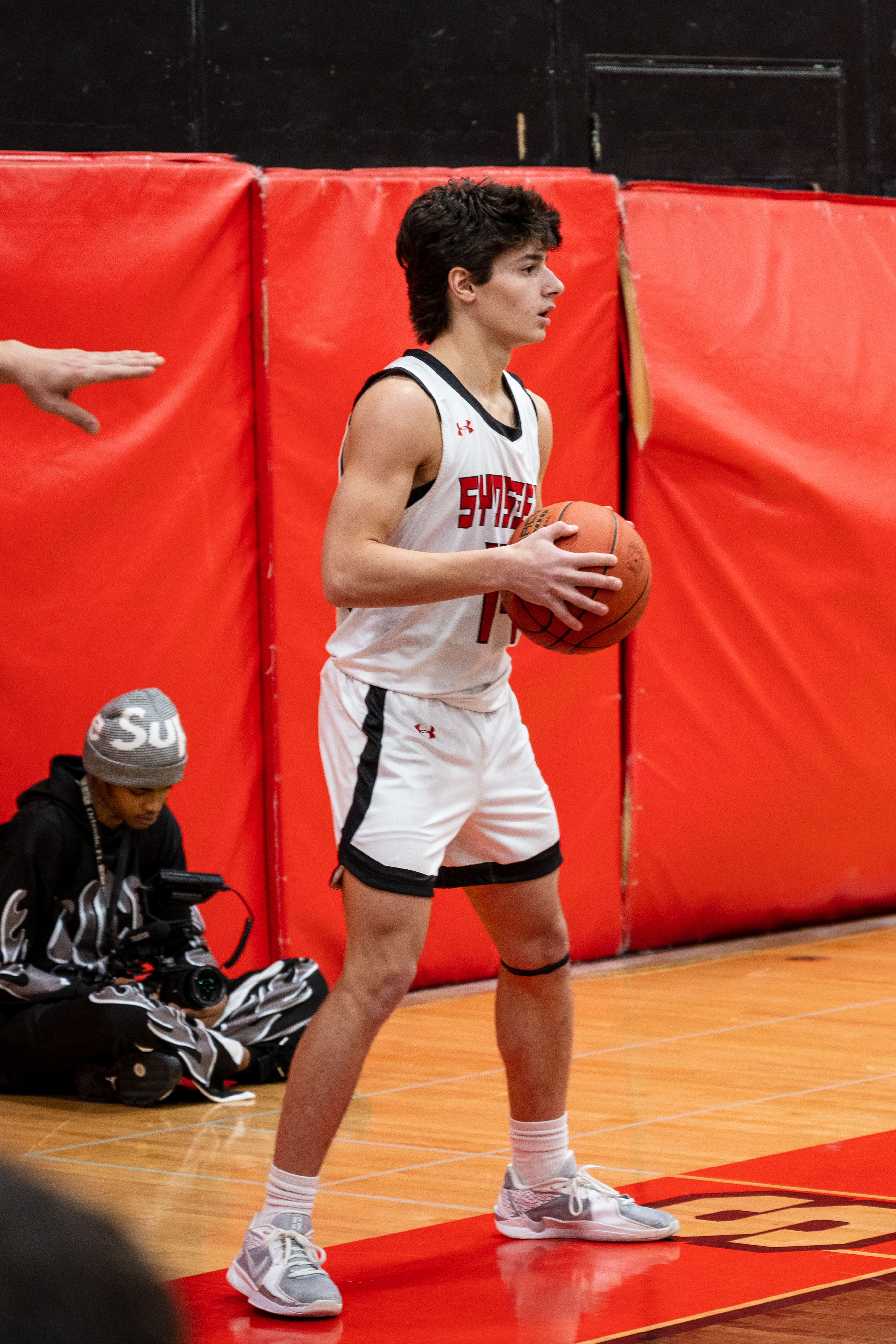 JAM_2667.jpg — James Basketball 2025