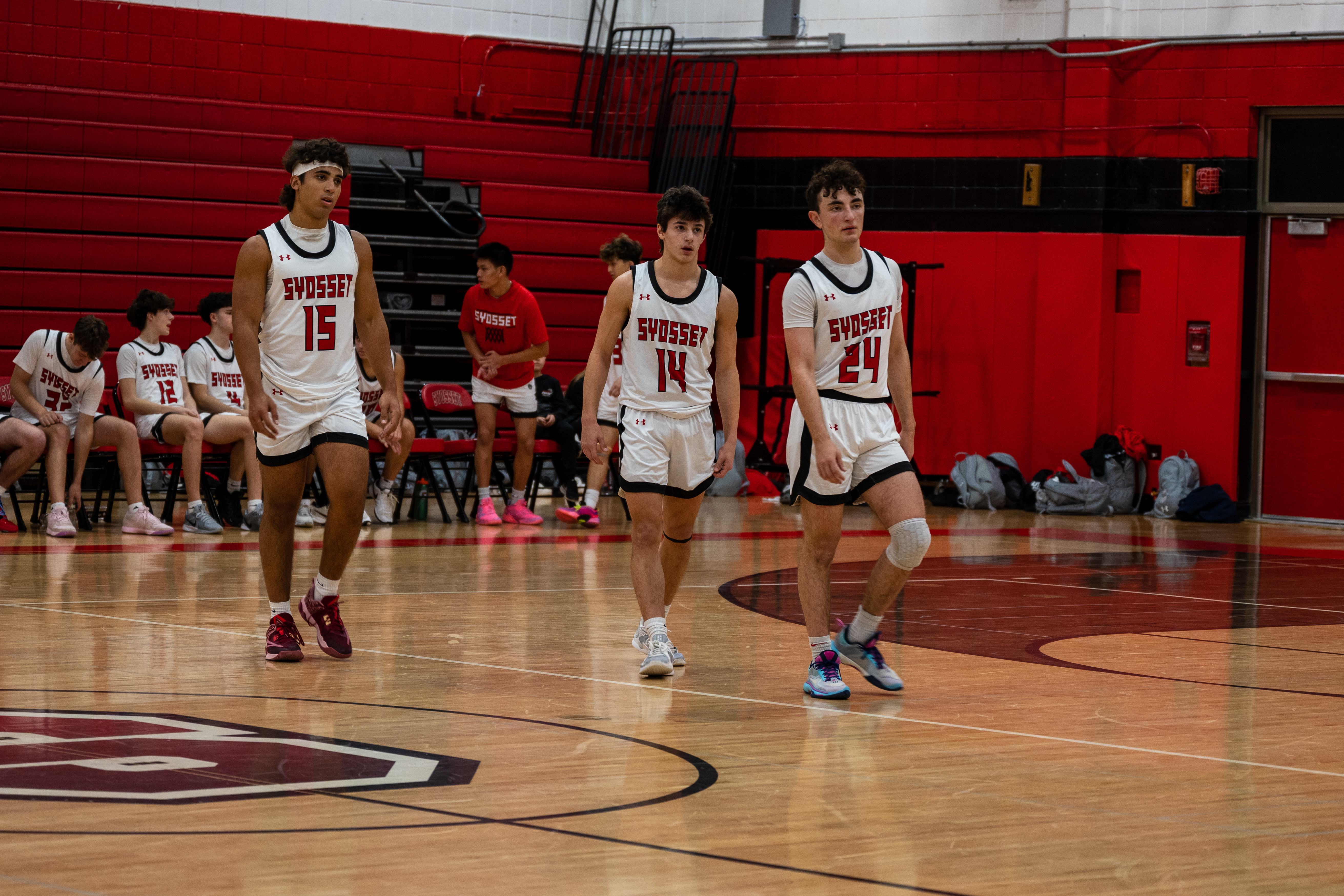 JAM_2684.jpg — James Basketball 2025