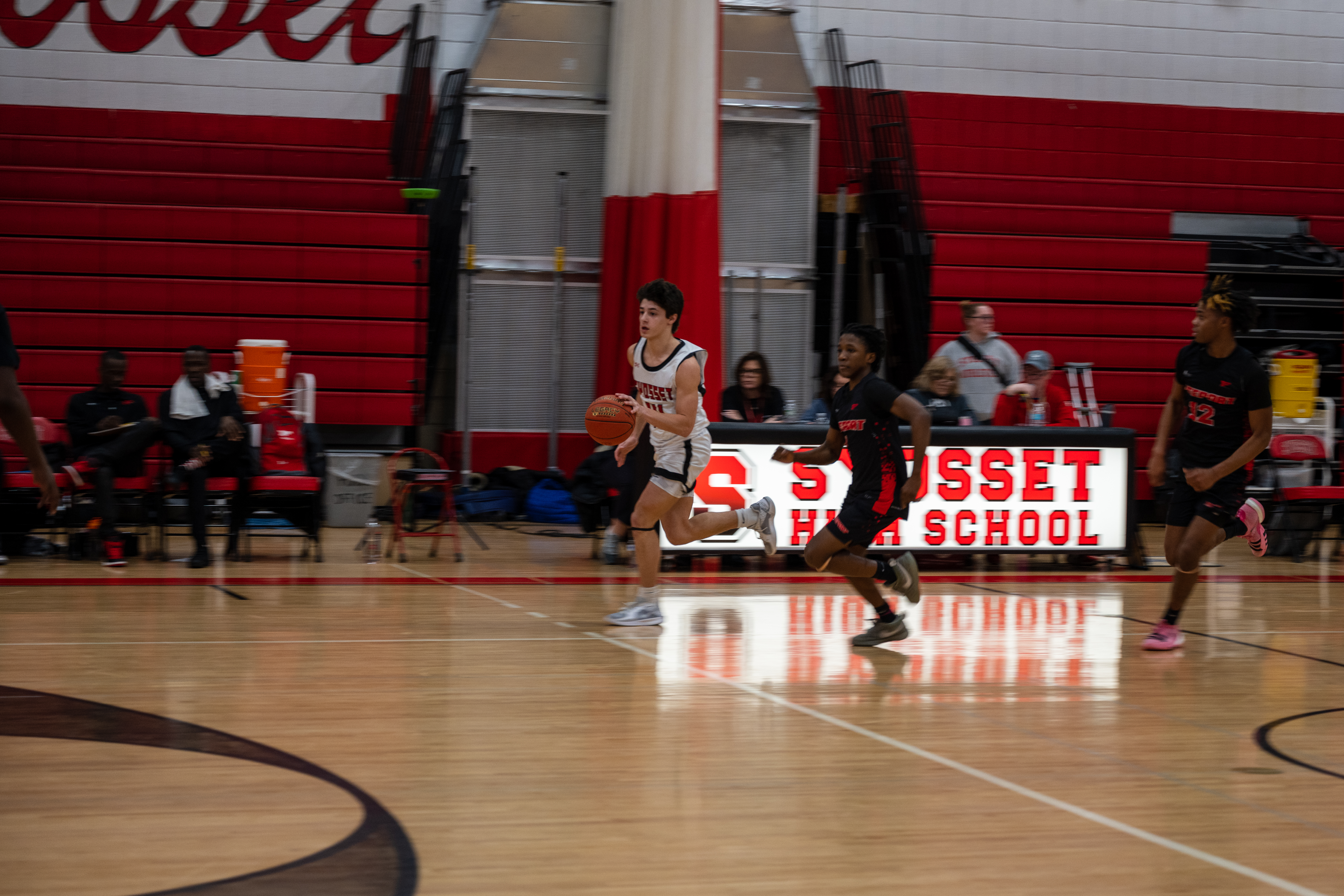 JAM_2687.jpg — James Basketball 2025