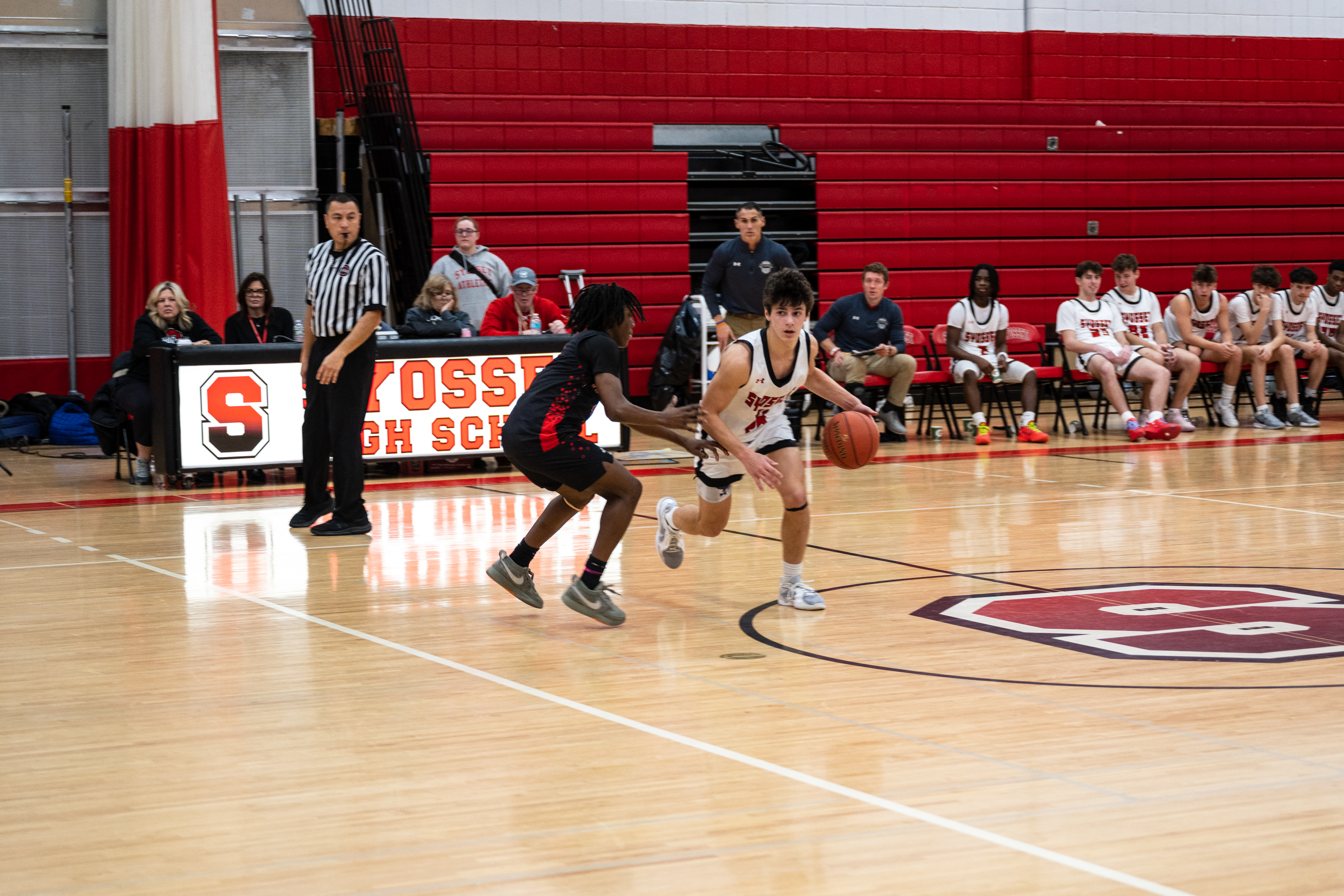 JAM_2803.jpg — James Basketball 2025