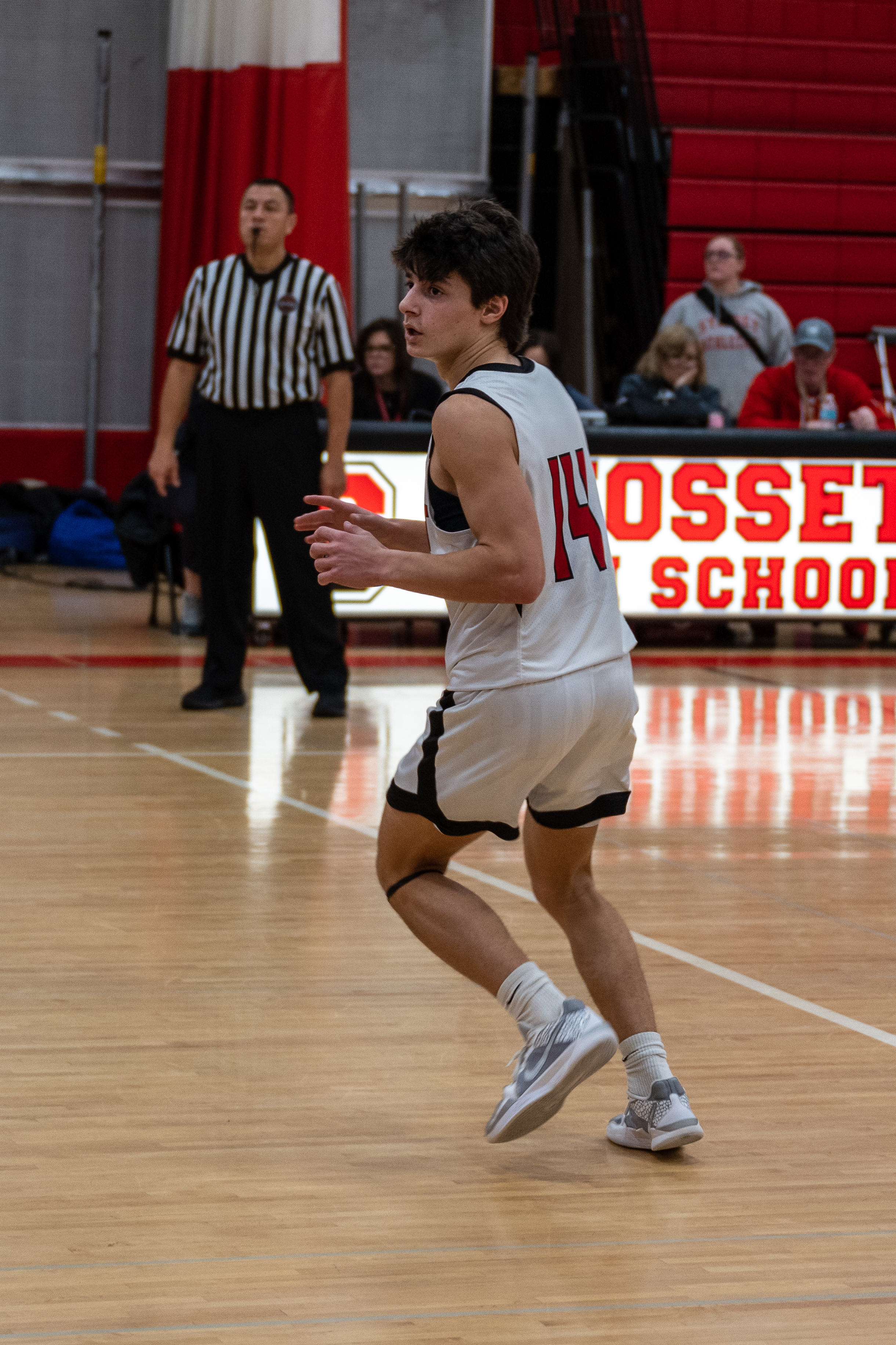 JAM_2809.jpg — James Basketball 2025