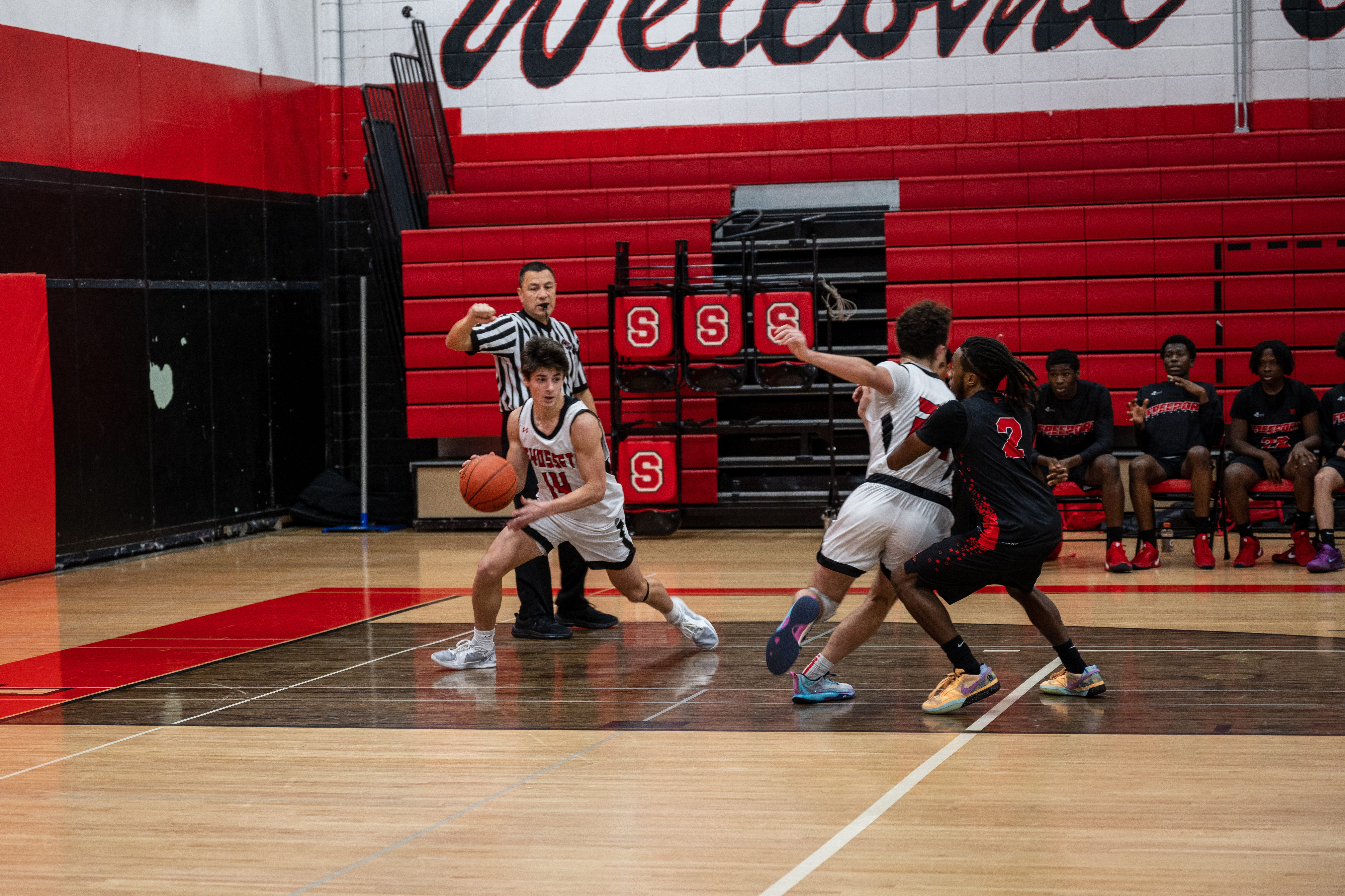 JAM_2896.jpg — James Basketball 2025