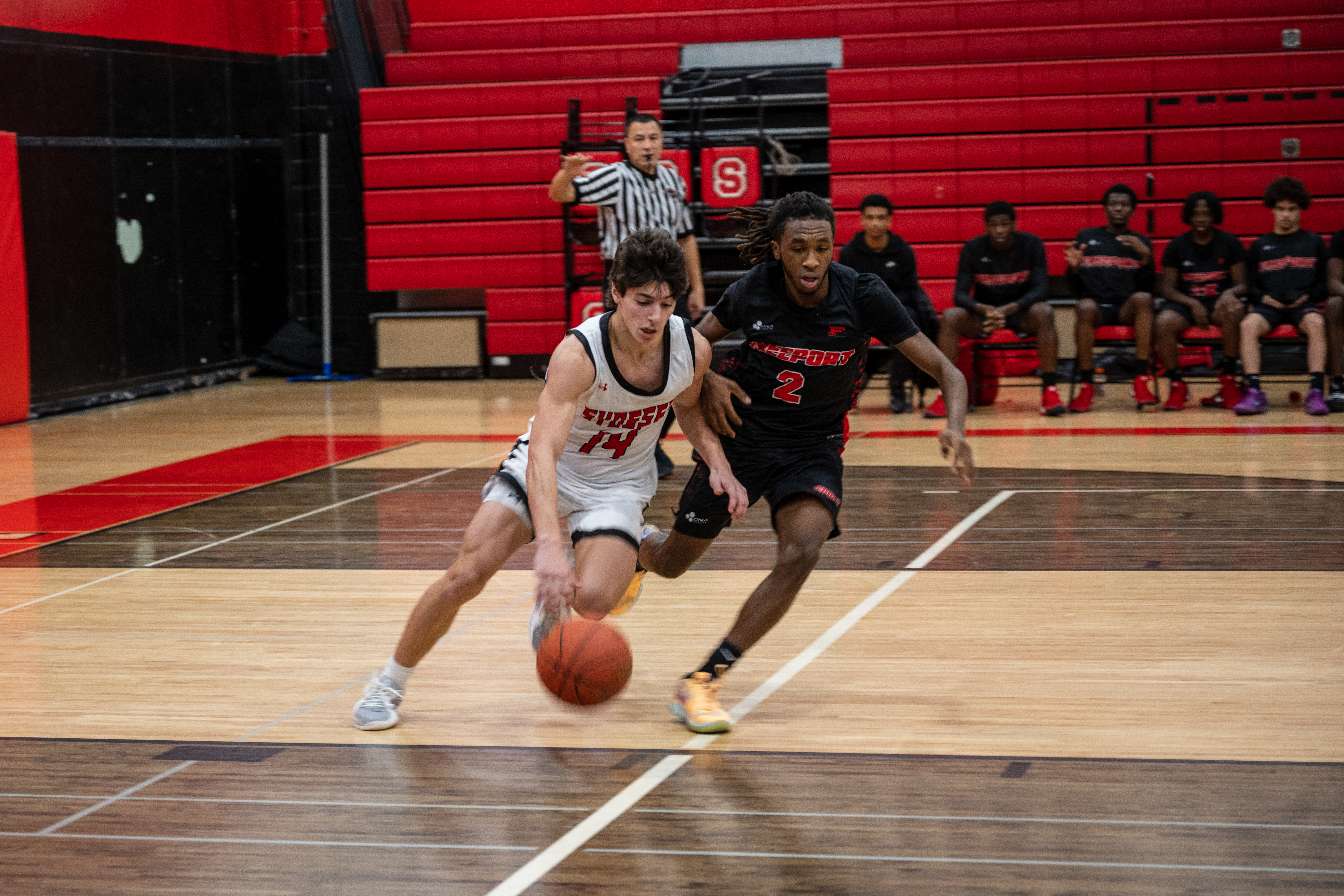 JAM_2900.jpg — James Basketball 2025
