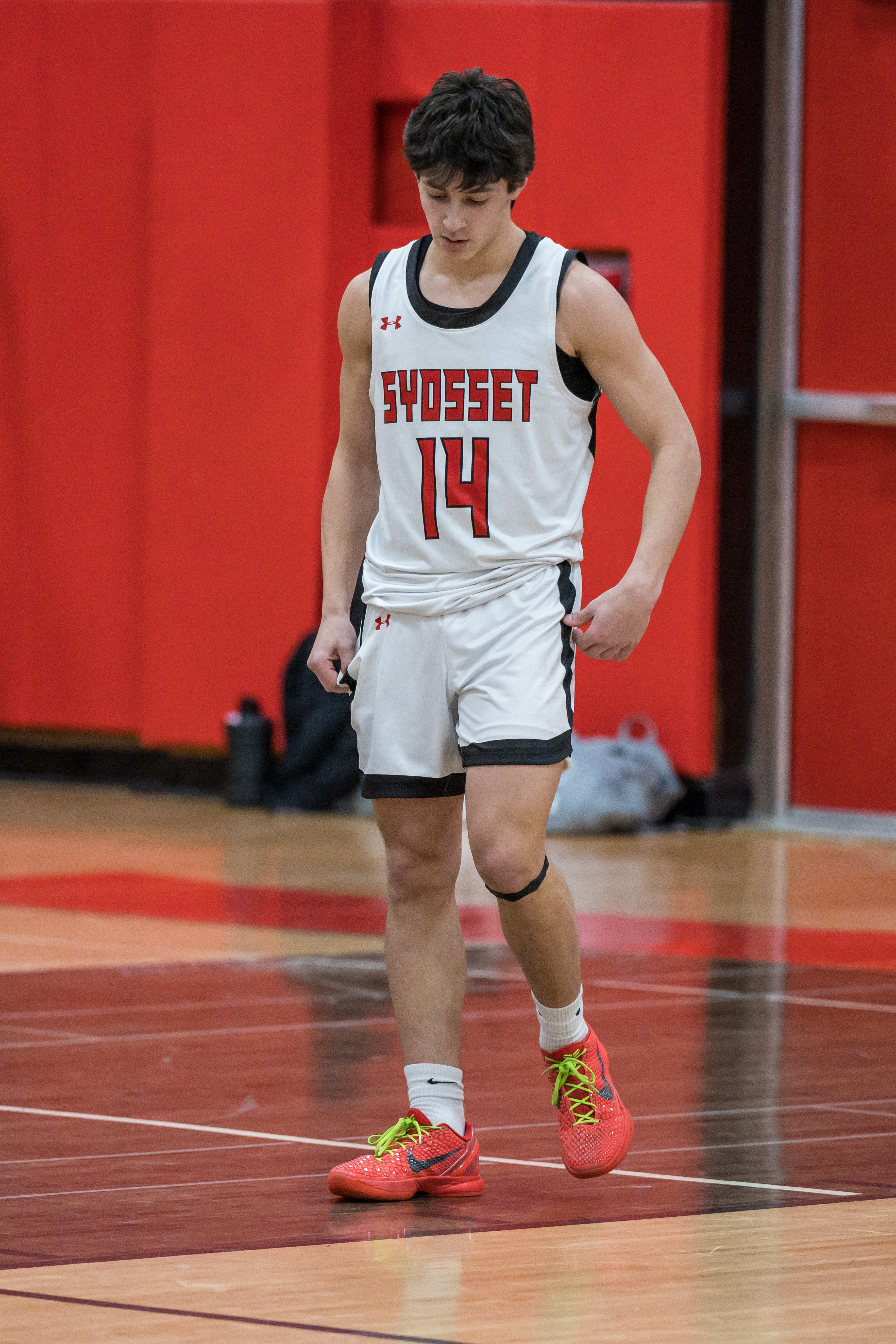 JAM_3542.jpg — James Basketball 2025