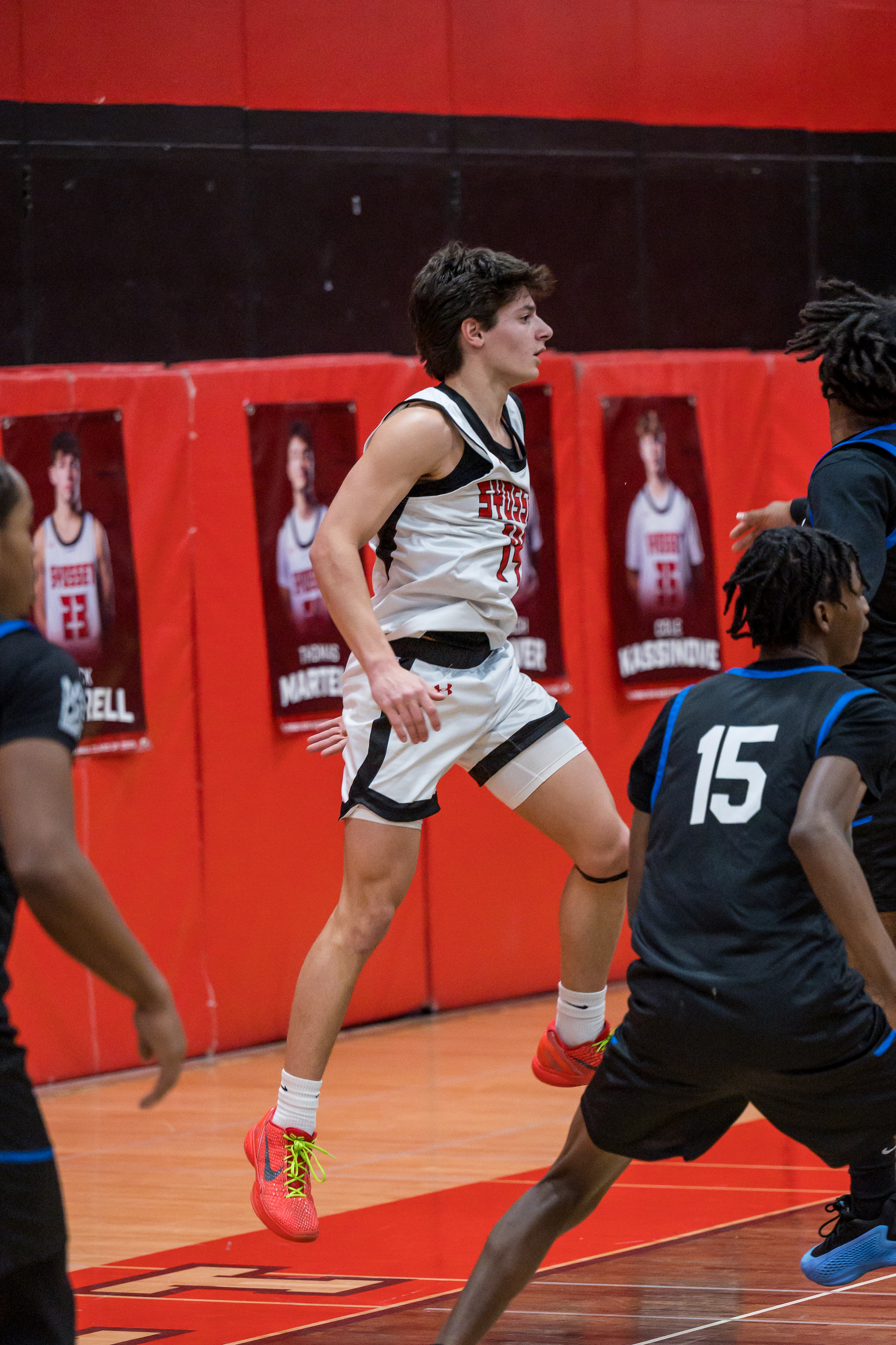 JAM_3600.jpg — James Basketball 2025