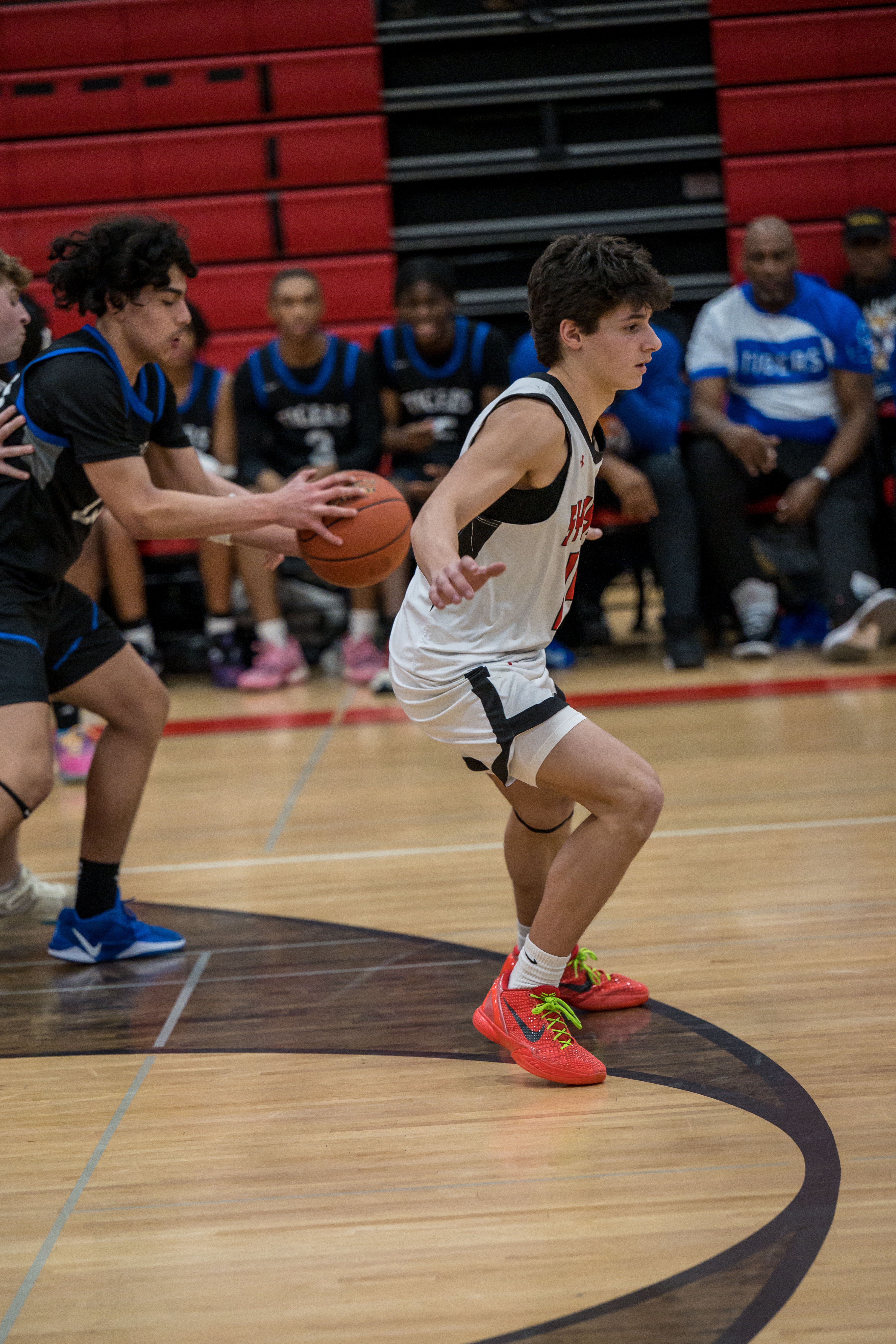 JAM_3643.jpg — James Basketball 2025
