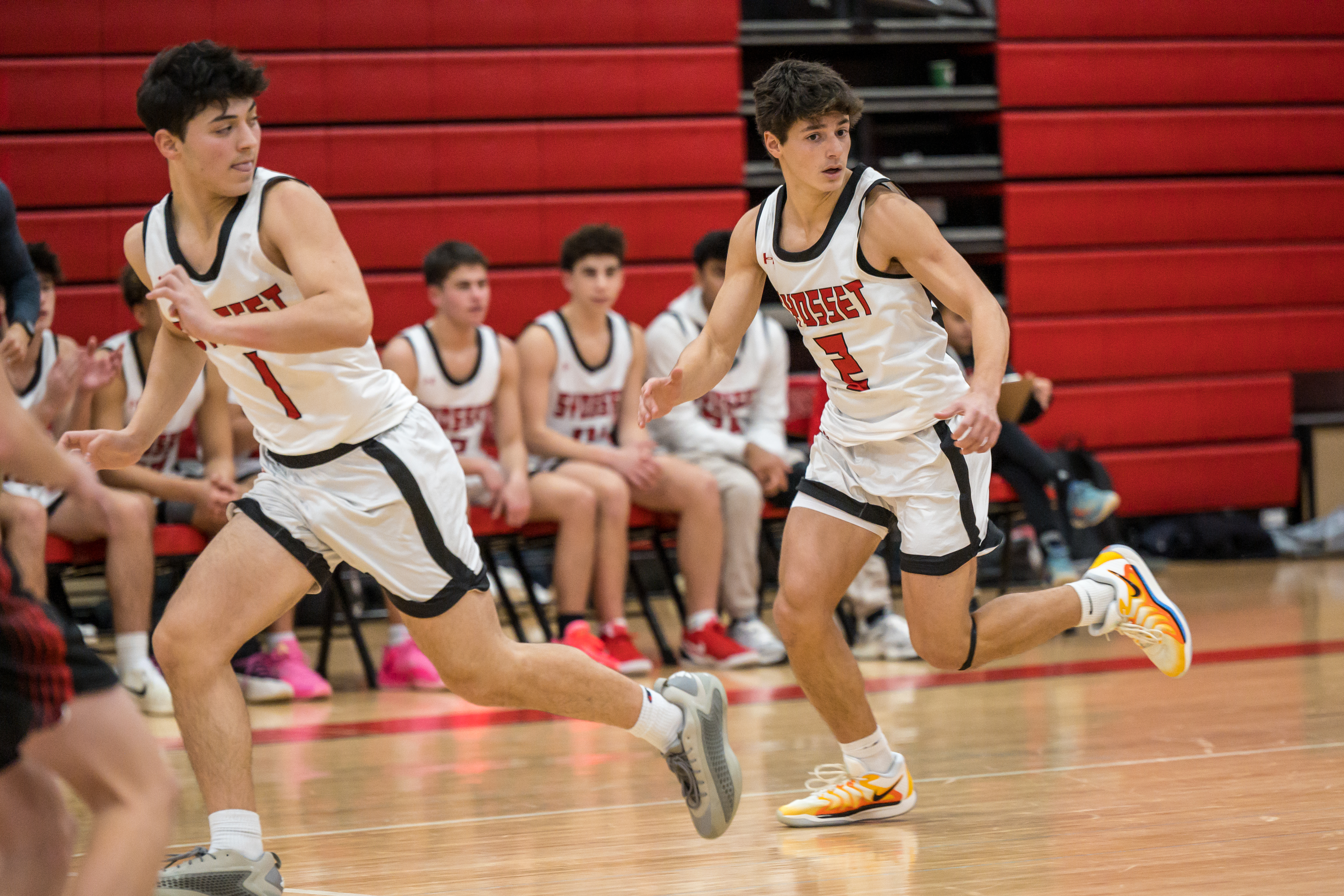 JBB_6576.jpg — James Basketball 2026