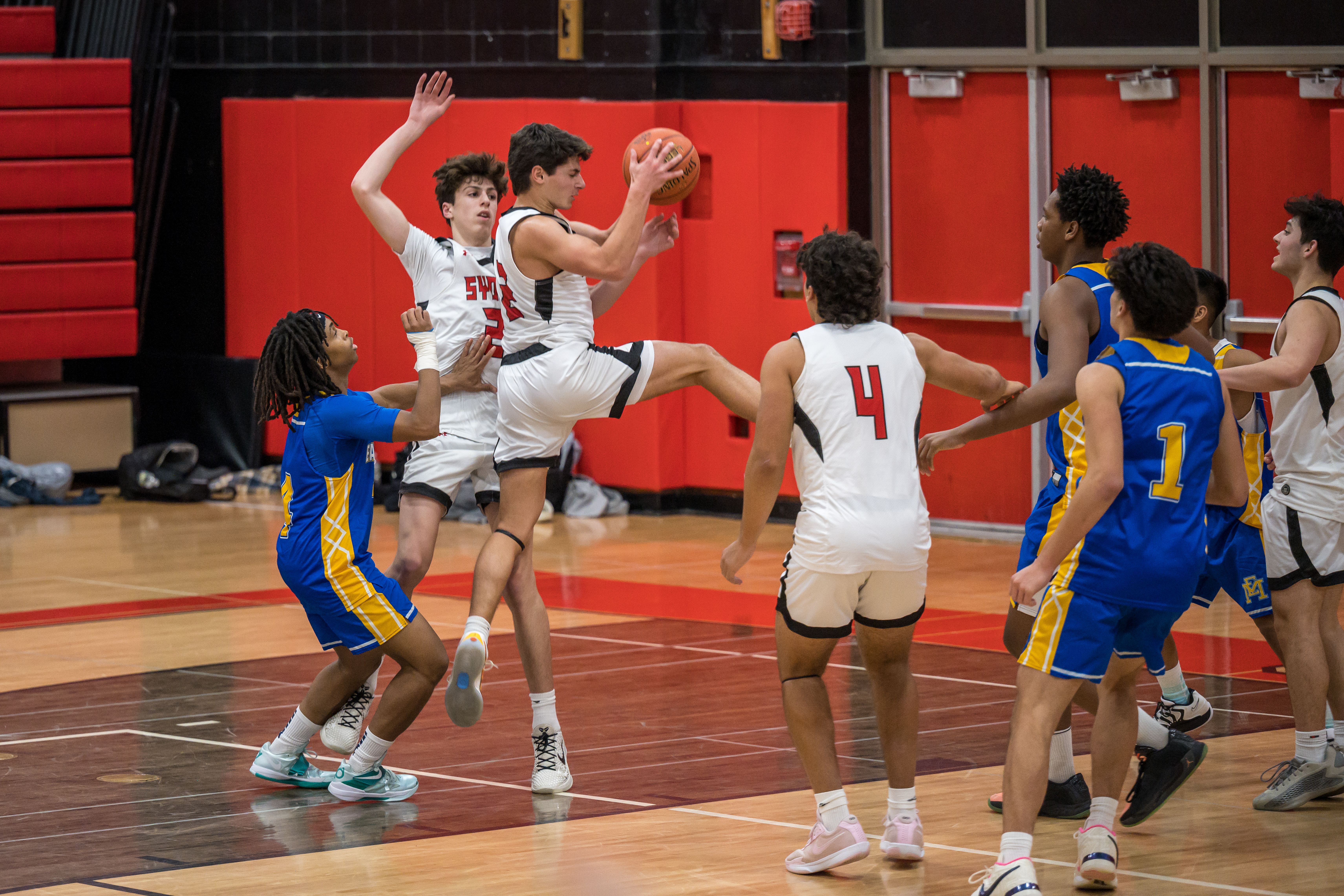 JBB_7175.jpg — James Basketball 2026