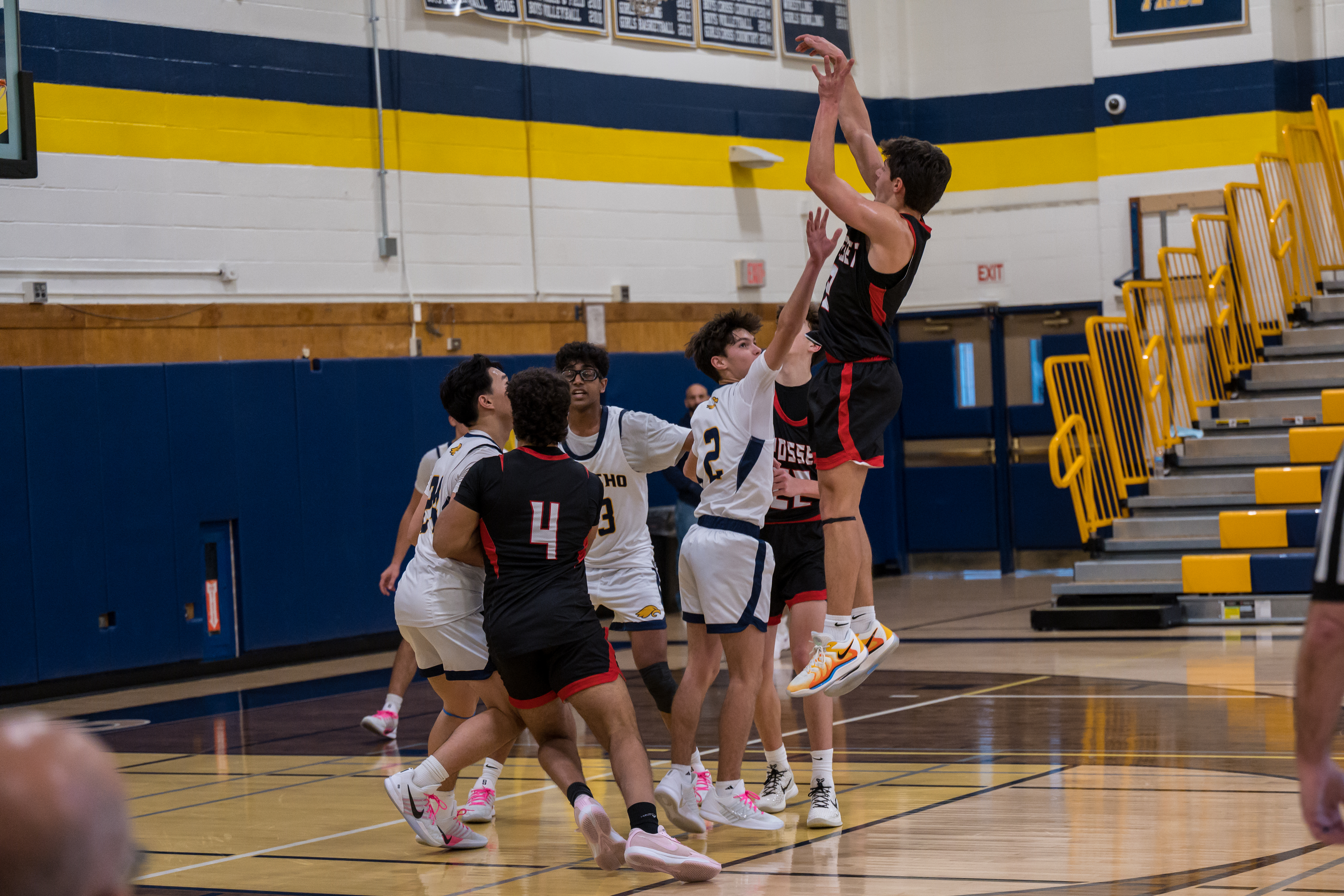 JBB_7507.jpg — James Basketball 2026